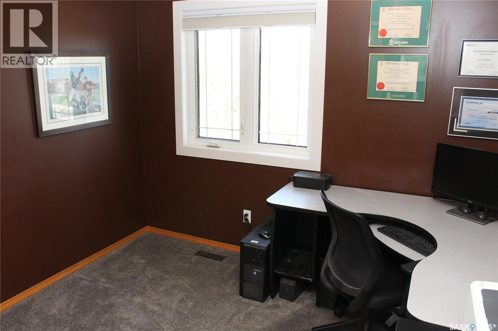 3324 Dieter Bay, Regina, Saskatchewan  S4V 2V9 - Photo 27 - SK037086