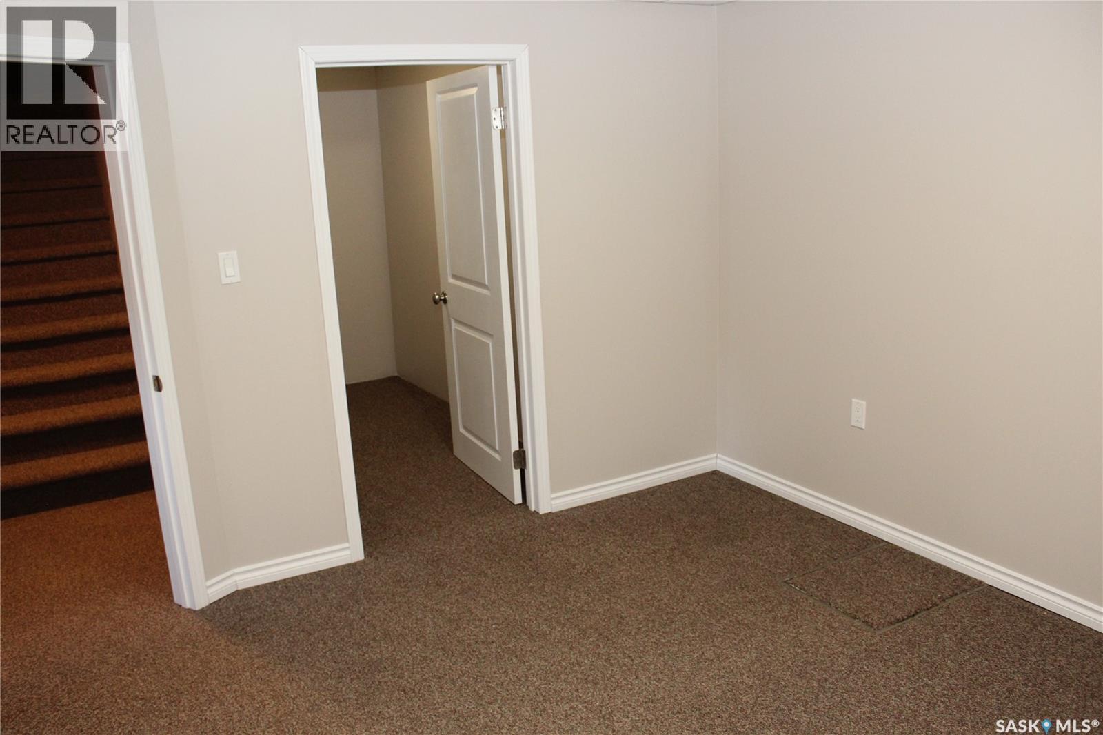 3324 Dieter Bay, Regina, Saskatchewan  S4V 2V9 - Photo 30 - SK037086