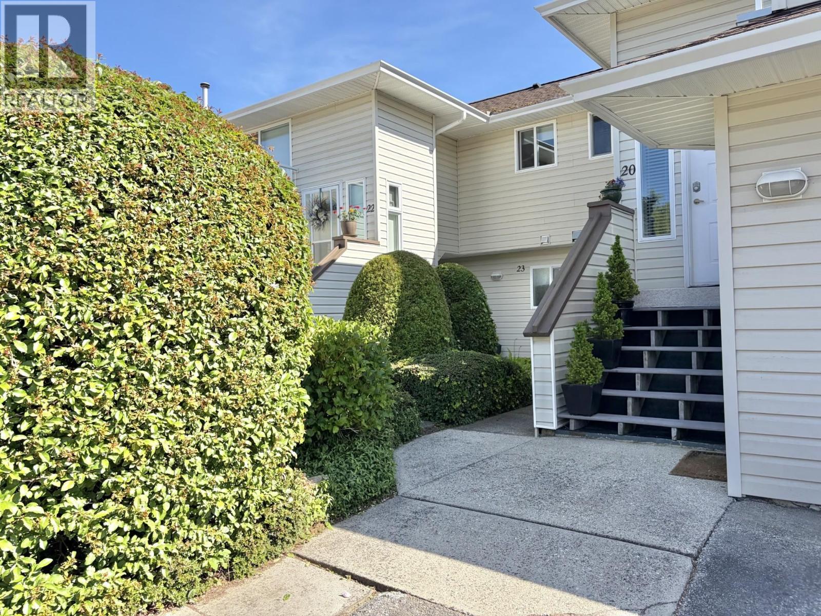 21 5610 Trail Avenue, Sechelt, British Columbia  V7Z 0H8 - Photo 2 - R3127898