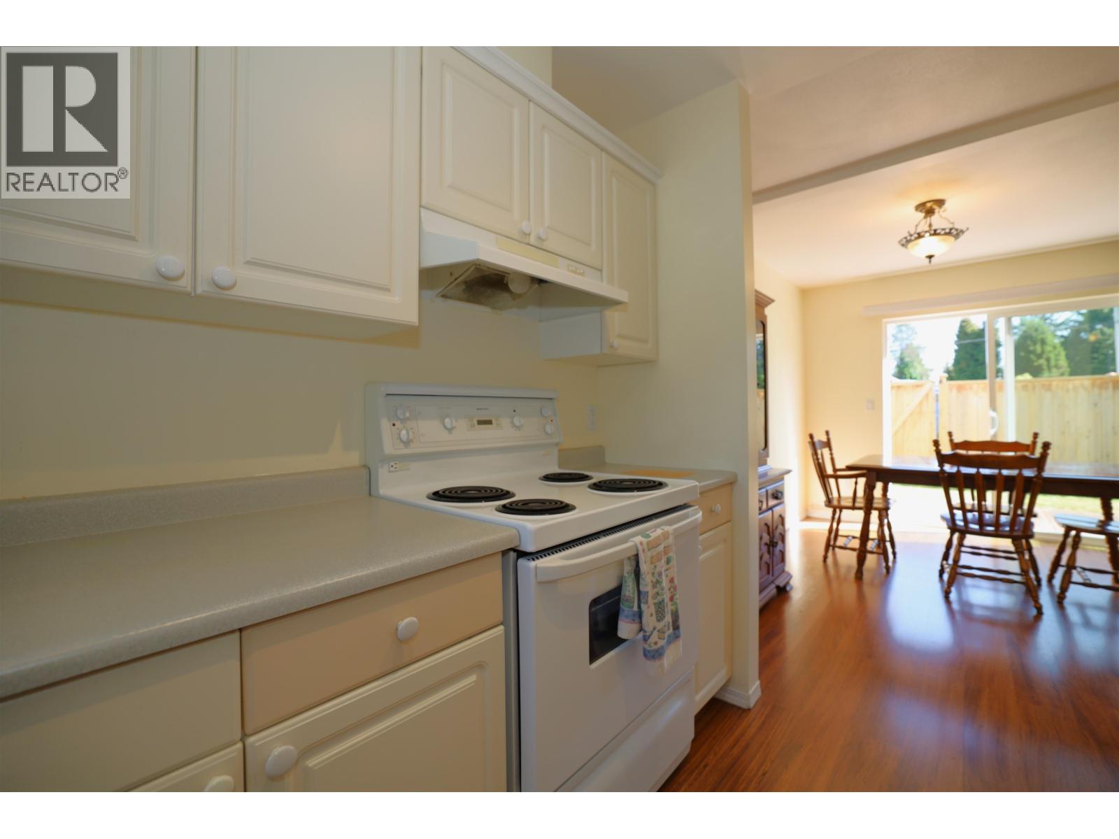 21 5610 Trail Avenue, Sechelt, British Columbia  V7Z 0H8 - Photo 5 - R3127898