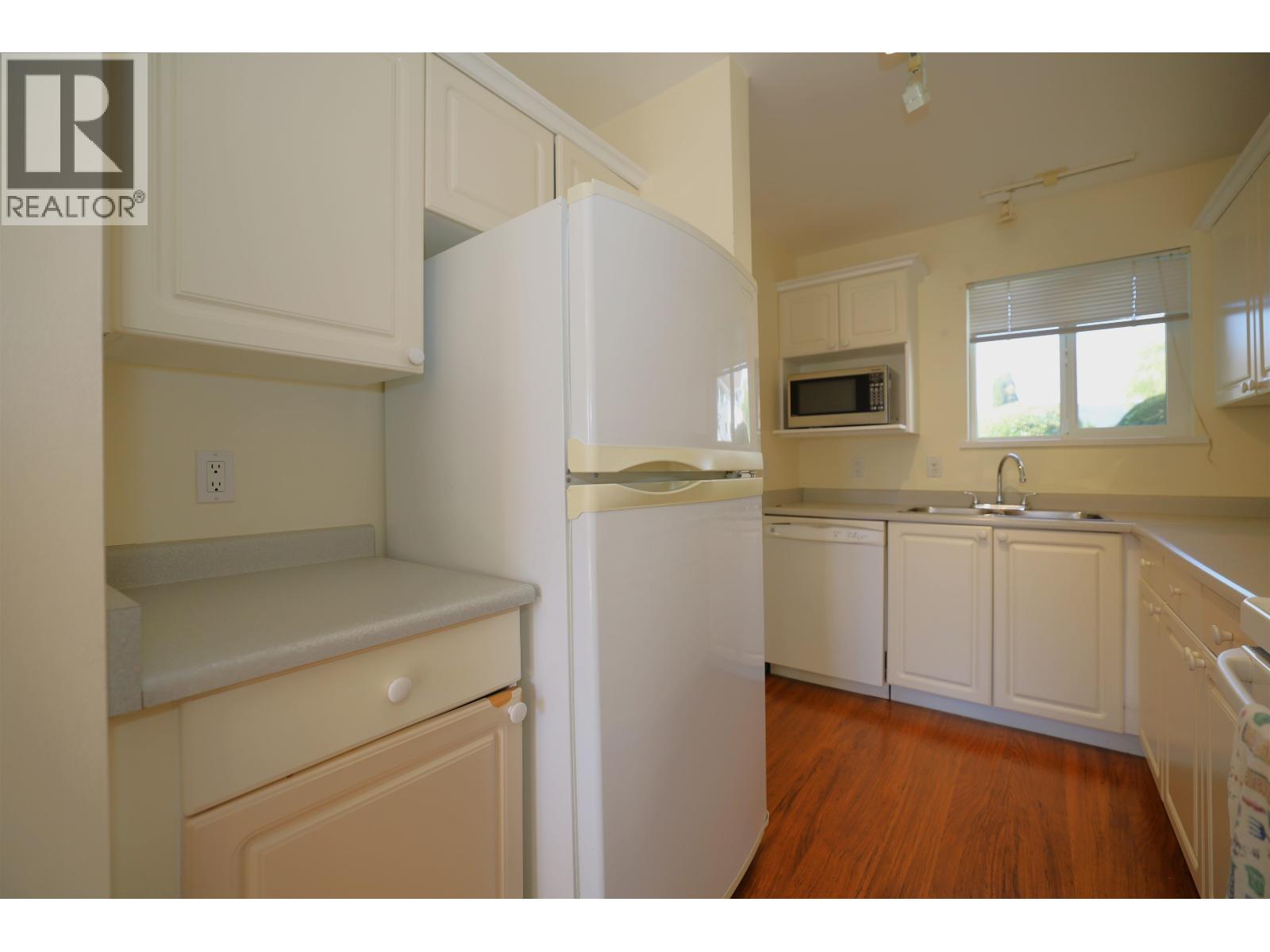 21 5610 Trail Avenue, Sechelt, British Columbia  V7Z 0H8 - Photo 6 - R3127898