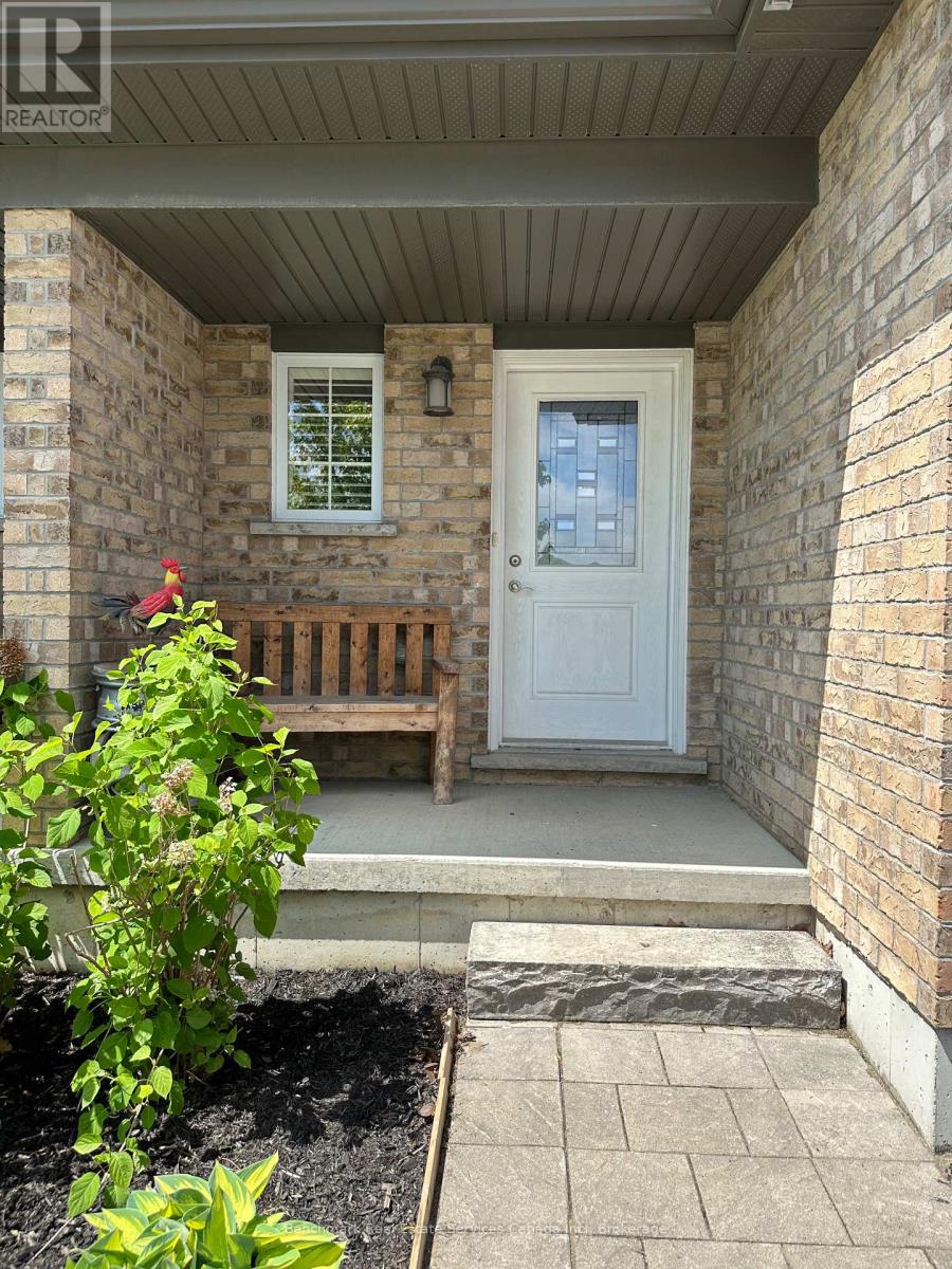 39 Leesboro Trail, Thames Centre (Thorndale), Ontario  N0M 2P0 - Photo 2 - X13172754