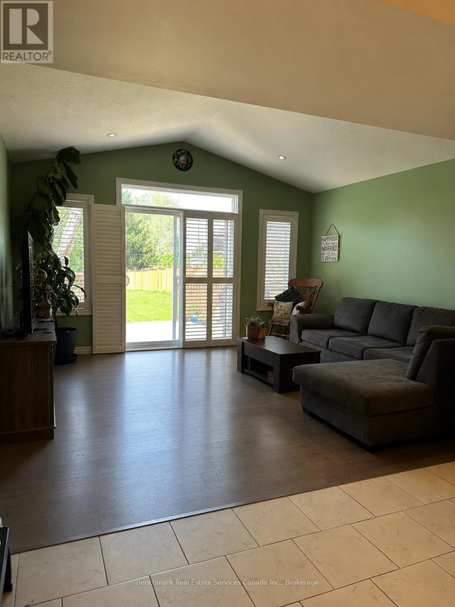 39 Leesboro Trail, Thames Centre (Thorndale), Ontario  N0M 2P0 - Photo 7 - X13172754