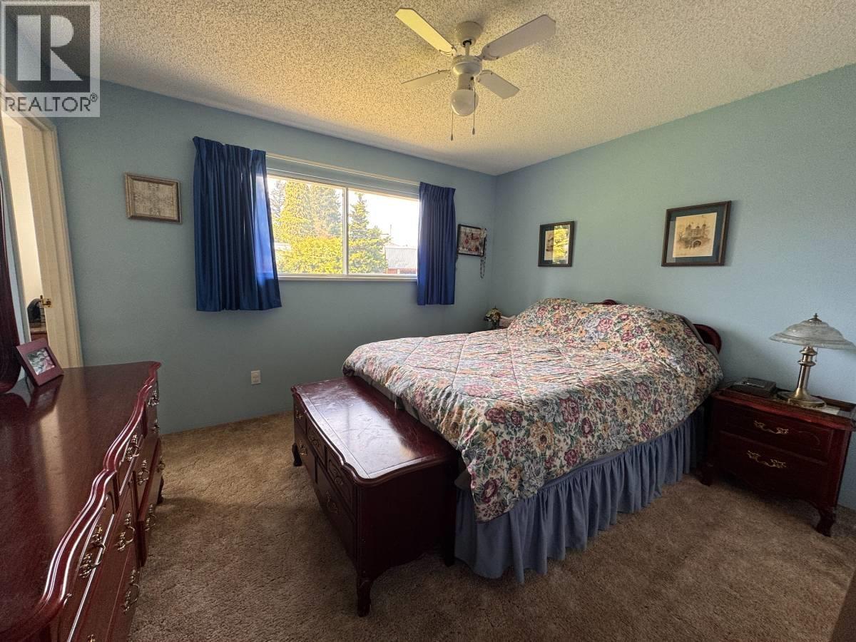 21946 Cliff Pl, Maple Ridge, British Columbia  V2X 7Z6 - Photo 11 - R3127900