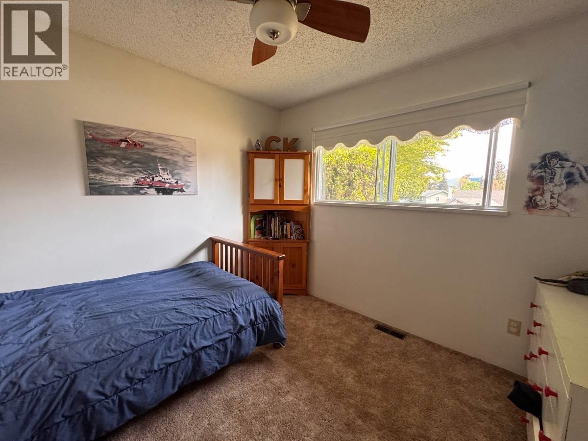 21946 Cliff Pl, Maple Ridge, British Columbia  V2X 7Z6 - Photo 13 - R3127900