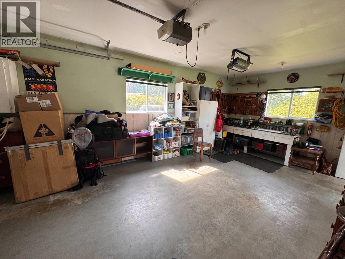 21946 Cliff Pl, Maple Ridge, British Columbia  V2X 7Z6 - Photo 24 - R3127900
