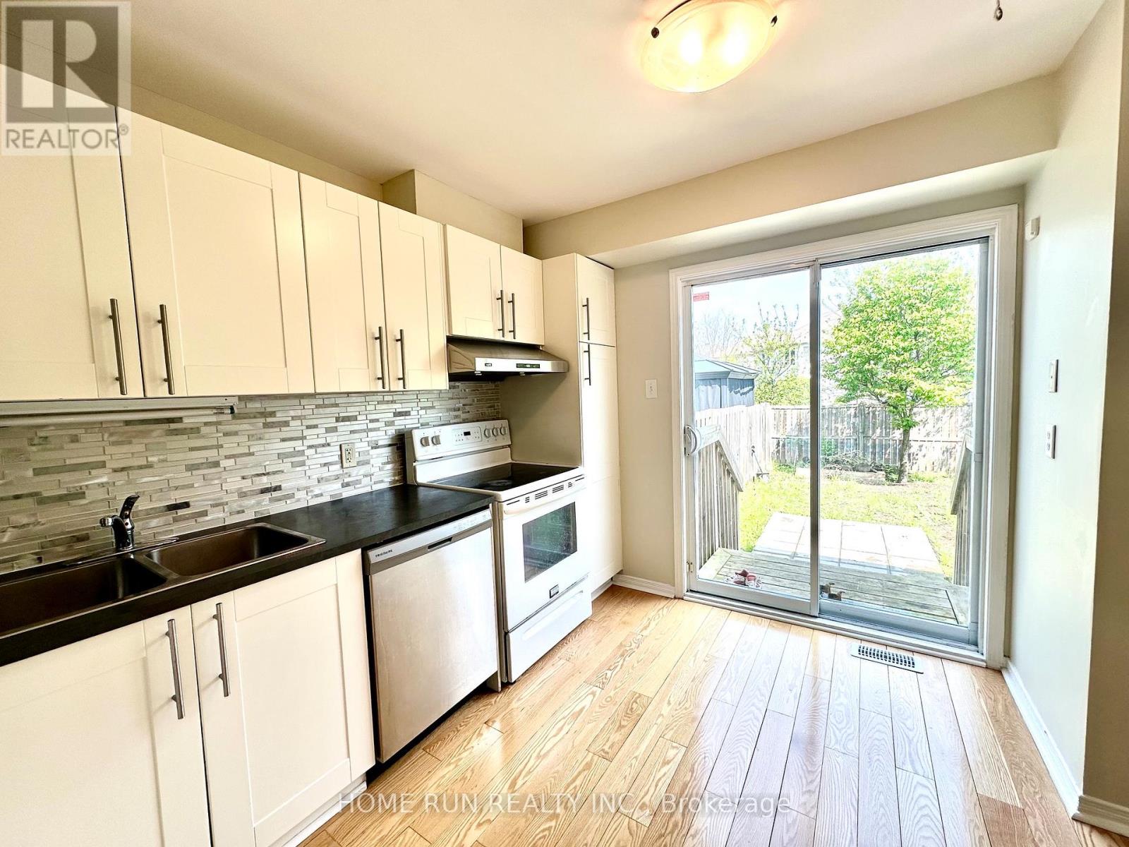 135 Kinross Private, Ottawa, Ontario  K2K 3P9 - Photo 10 - X13172770