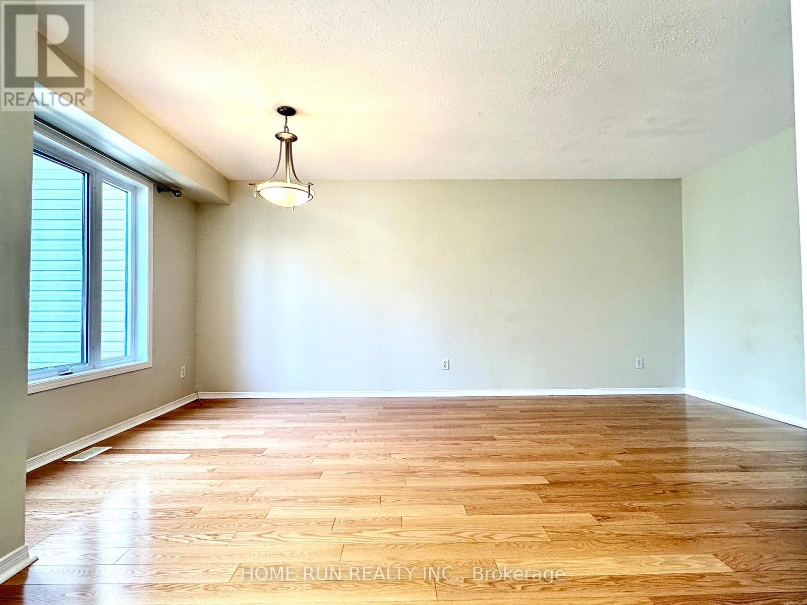135 Kinross Private, Ottawa, Ontario  K2K 3P9 - Photo 11 - X13172770