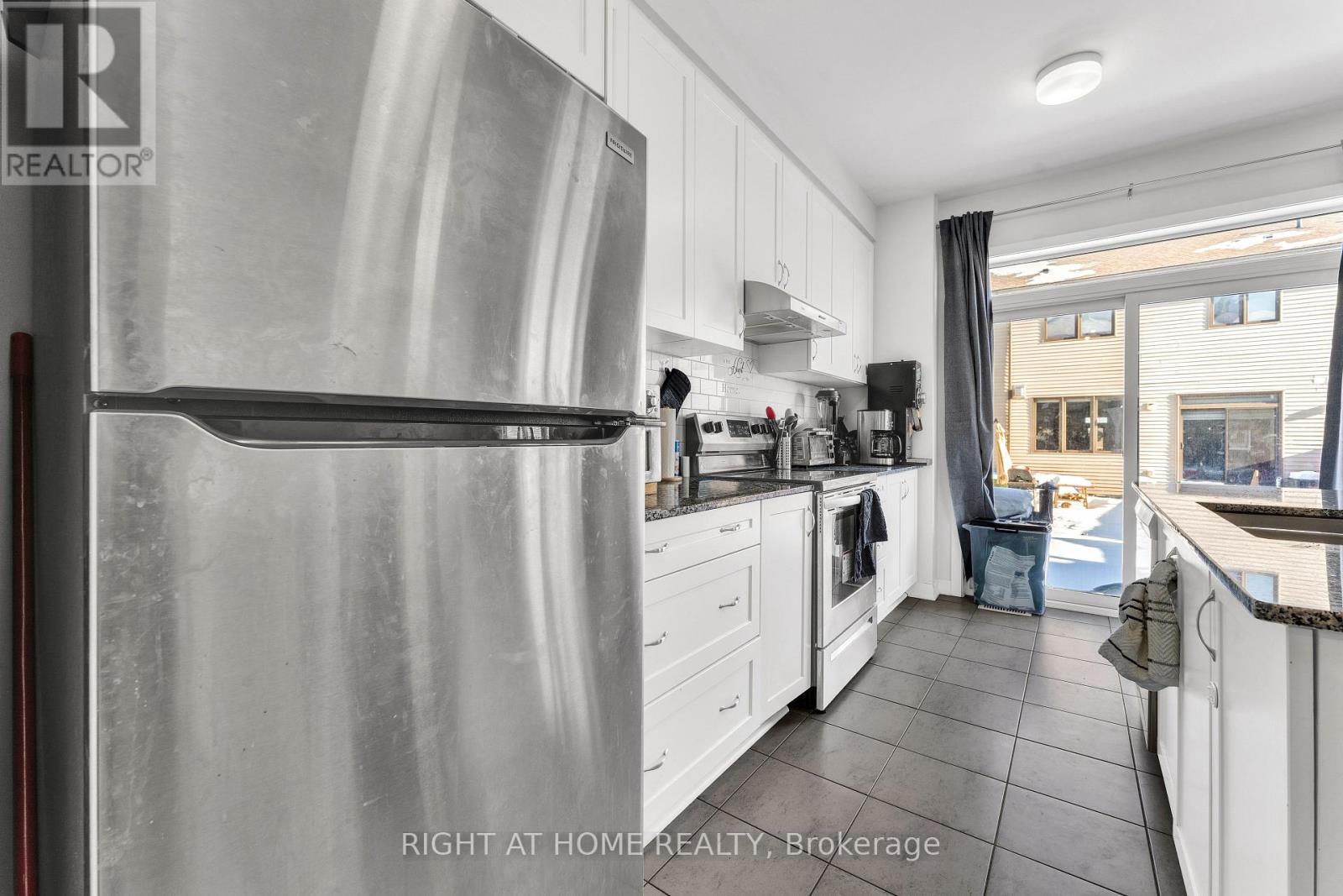 67 Kindred Row, Ottawa, Ontario  K2S 2Z6 - Photo 8 - X13172782
