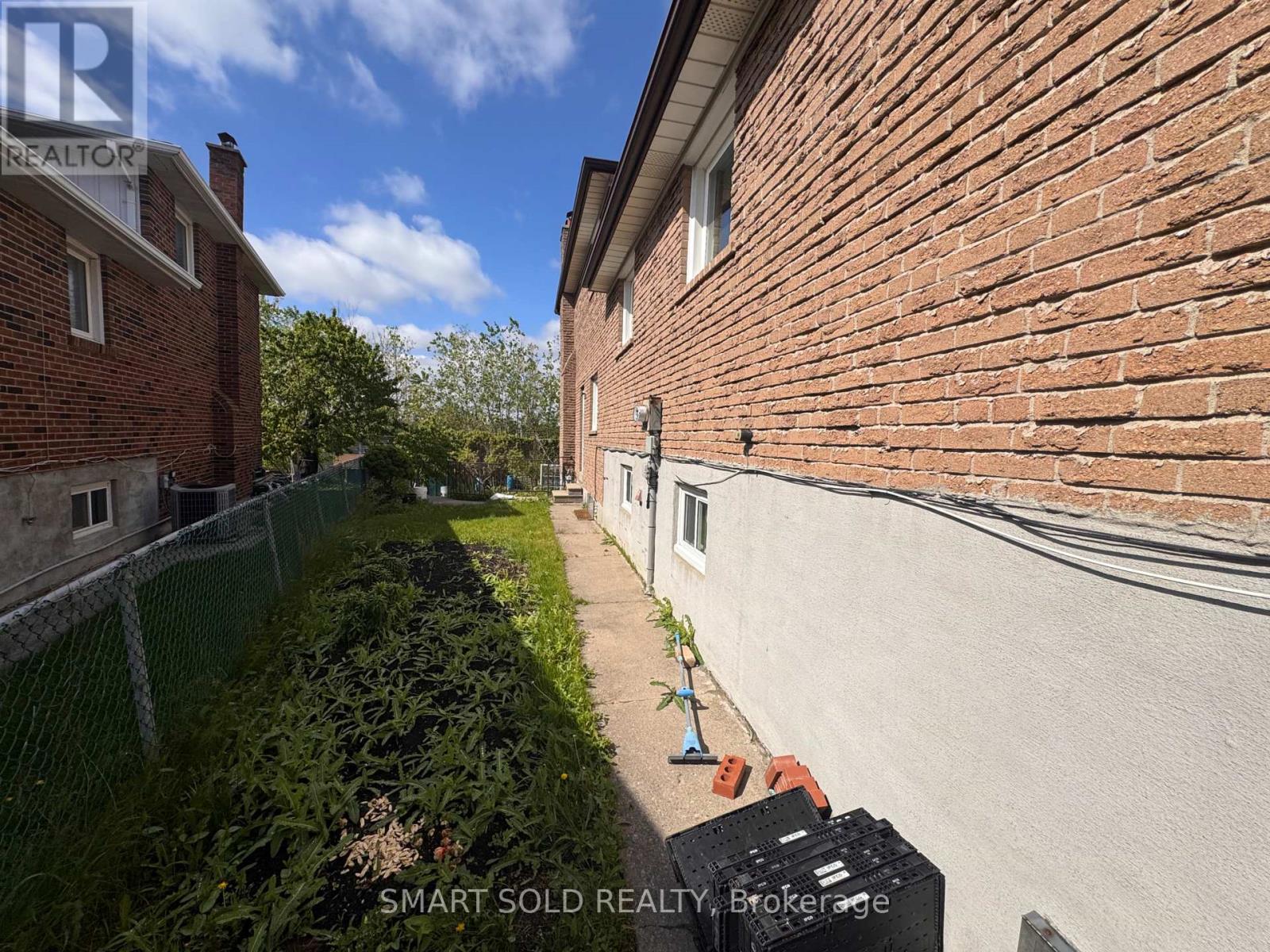 243 Shawnee Circle, Toronto, Ontario  M2H 2Y3 - Photo 10 - C13172762