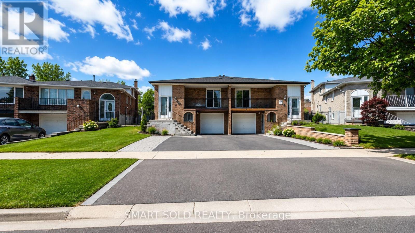 243 Shawnee Circle, Toronto, Ontario  M2H 2Y3 - Photo 2 - C13172762