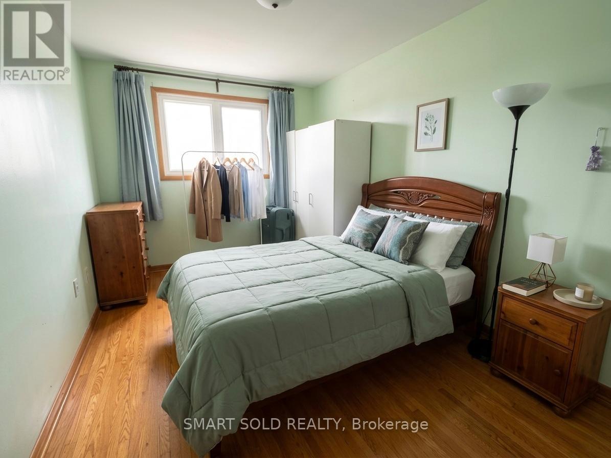 243 Shawnee Circle, Toronto, Ontario  M2H 2Y3 - Photo 6 - C13172762
