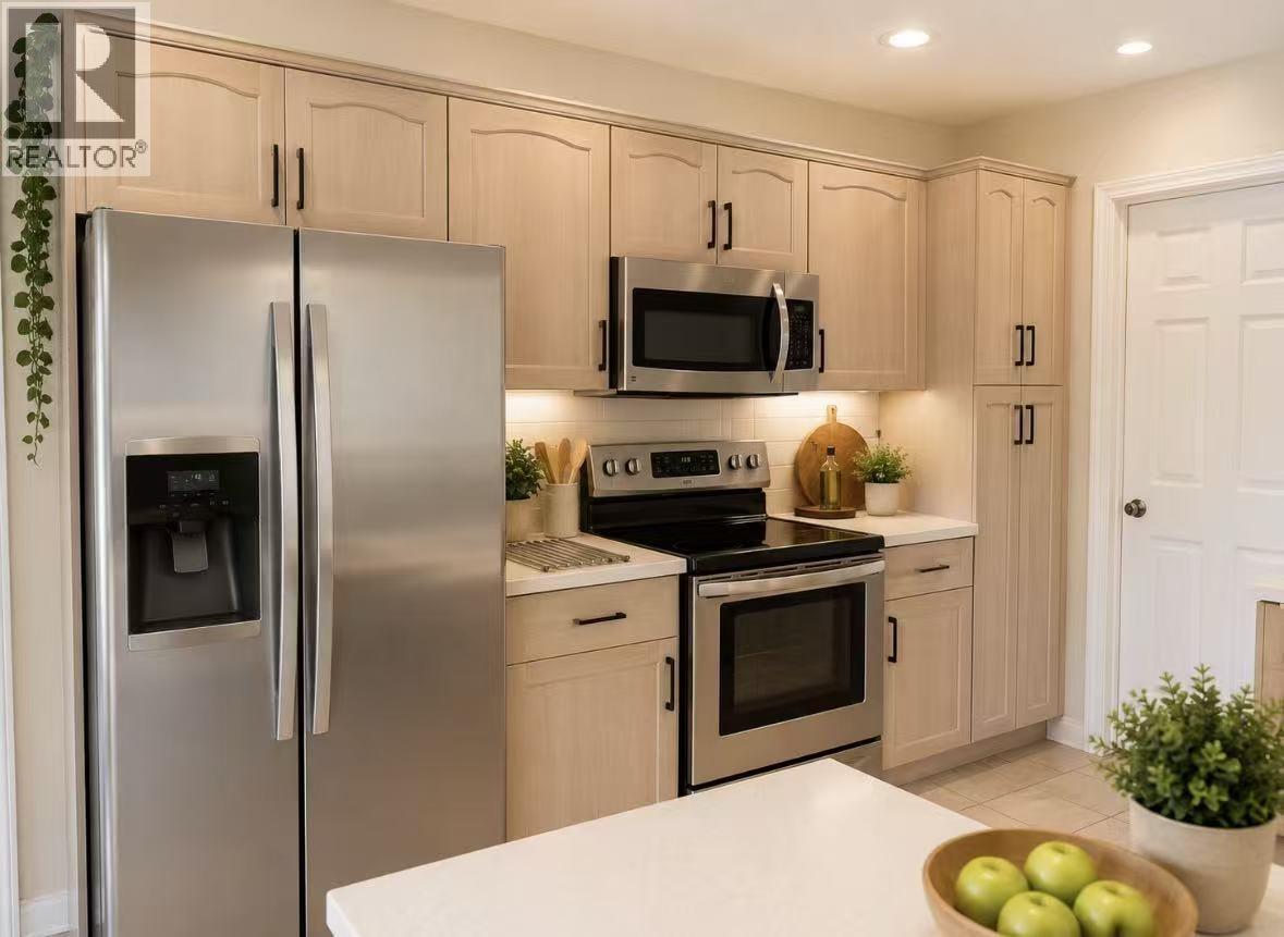 Main And Above 1565 Bramble Lane, Coquitlam, British Columbia  V3E 2T5 - Photo 2 - R3127704