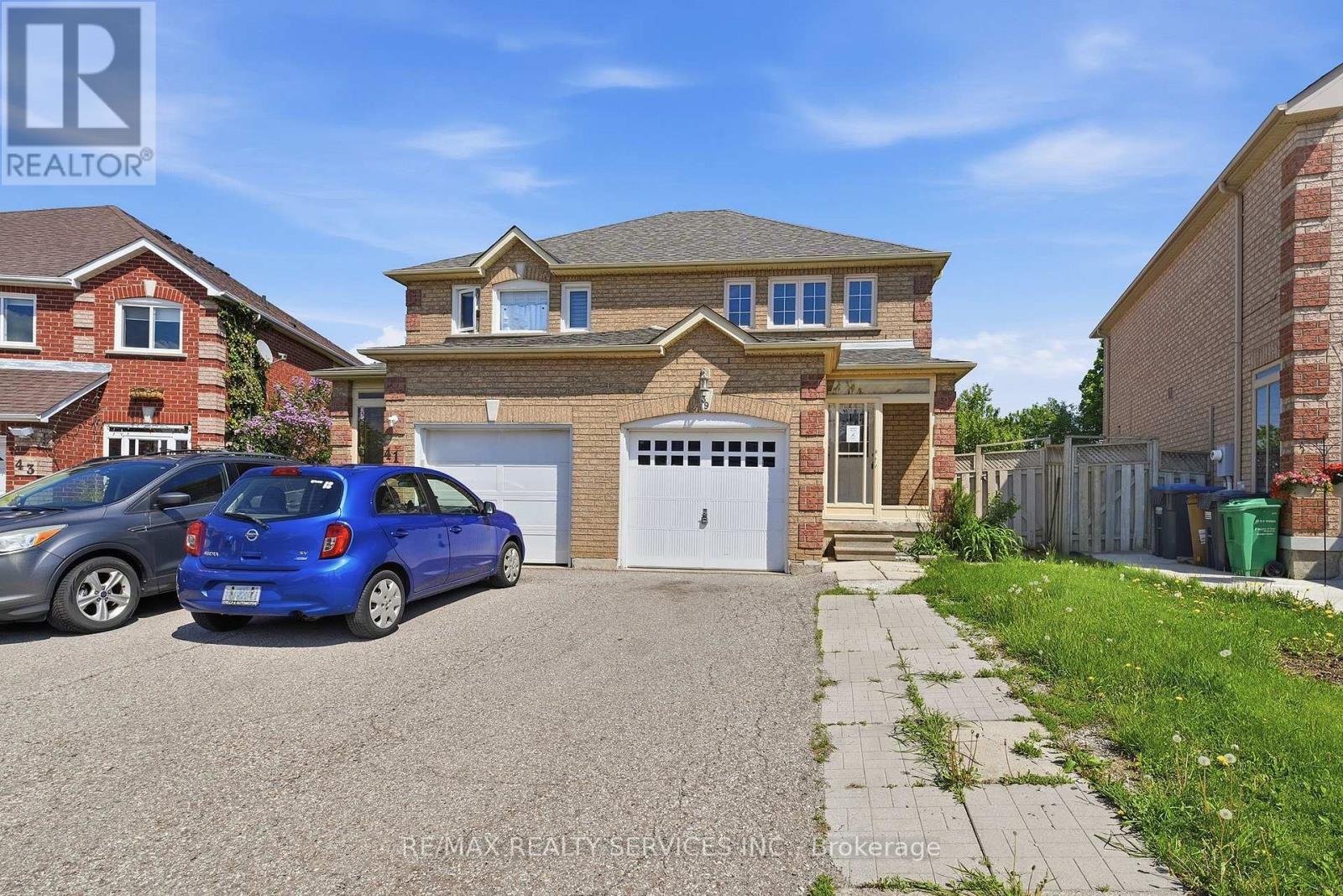39 CARUSO DRIVE, Brampton, Ontario