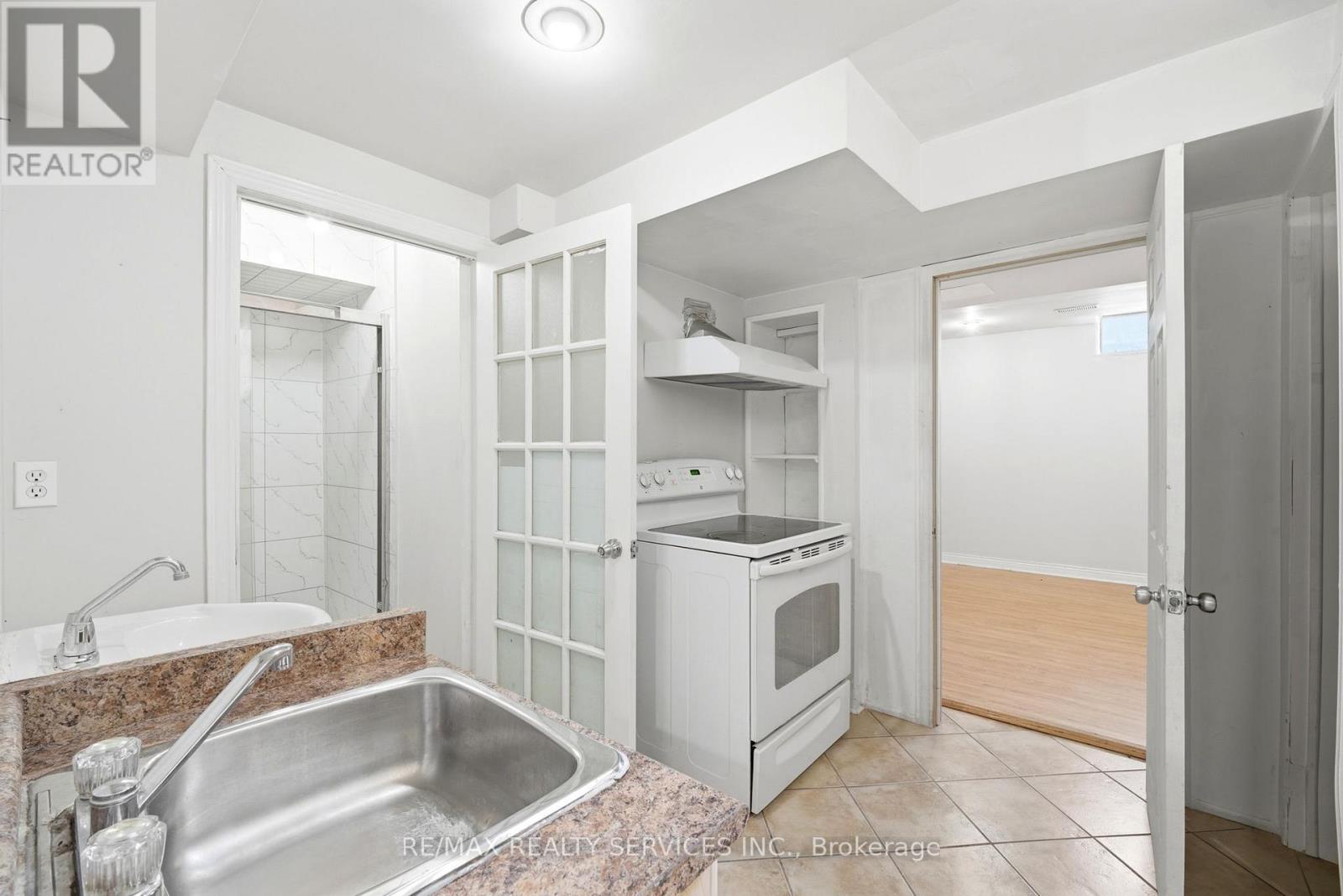 39 Caruso Drive, Brampton, Ontario  L6Y 5B2 - Photo 22 - W13169808