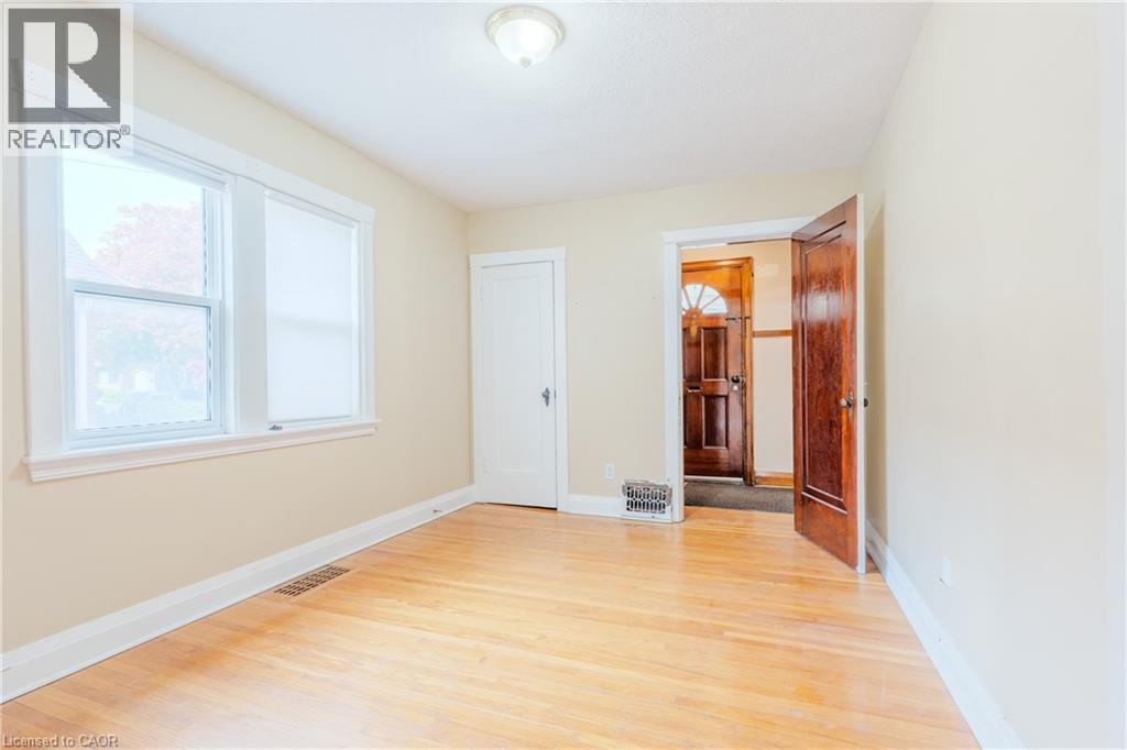 107 Haddon Avenue S, Hamilton, Ontario  L8S 1X7 - Photo 9 - 40833005