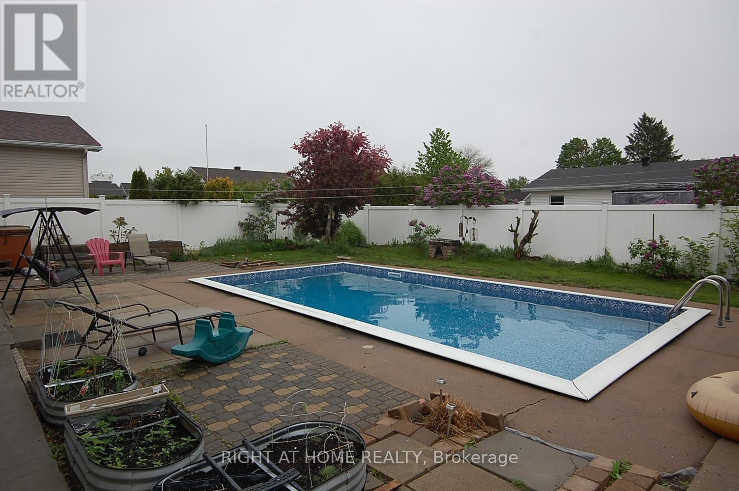 2439 Raymond Street, Clarence-Rockland, Ontario  K4K 1K3 - Photo 7 - X13139376