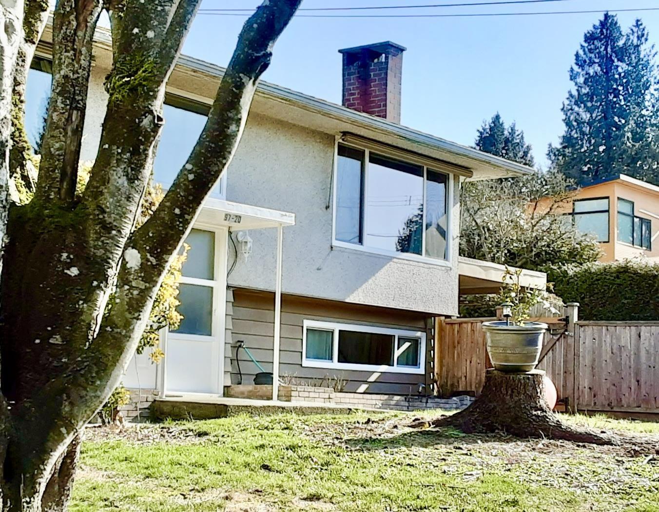 9720 Crown Crescent, Surrey, British Columbia  V3V 2T8 - Photo 2 - R3127351