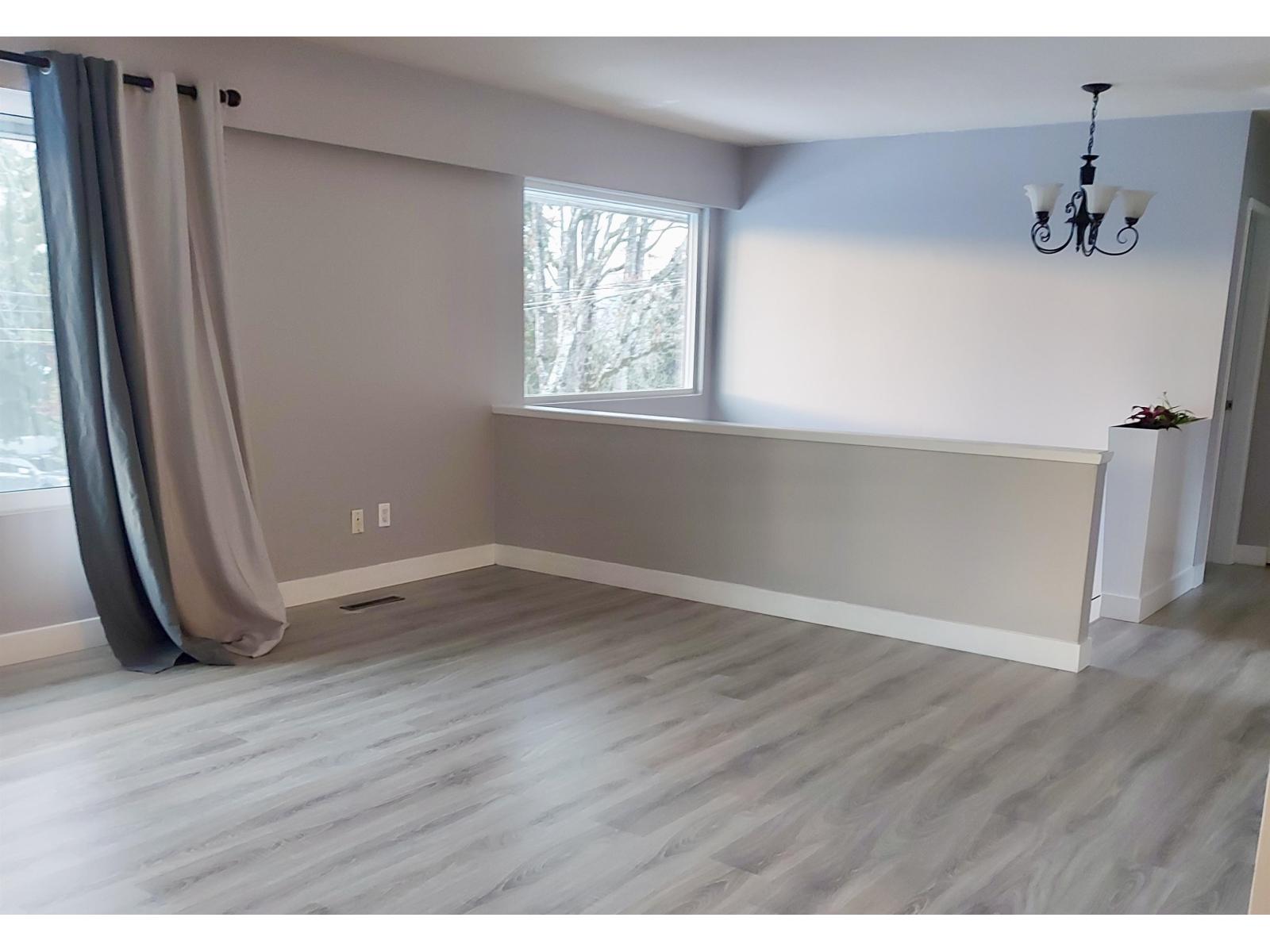 9720 Crown Crescent, Surrey, British Columbia  V3V 2T8 - Photo 5 - R3127351