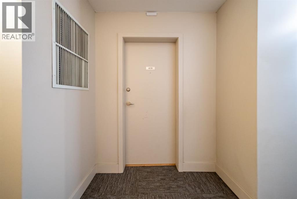 439, 35 Richard Court Sw, Calgary, Alberta  T3E 7M7 - Photo 6 - A2306696
