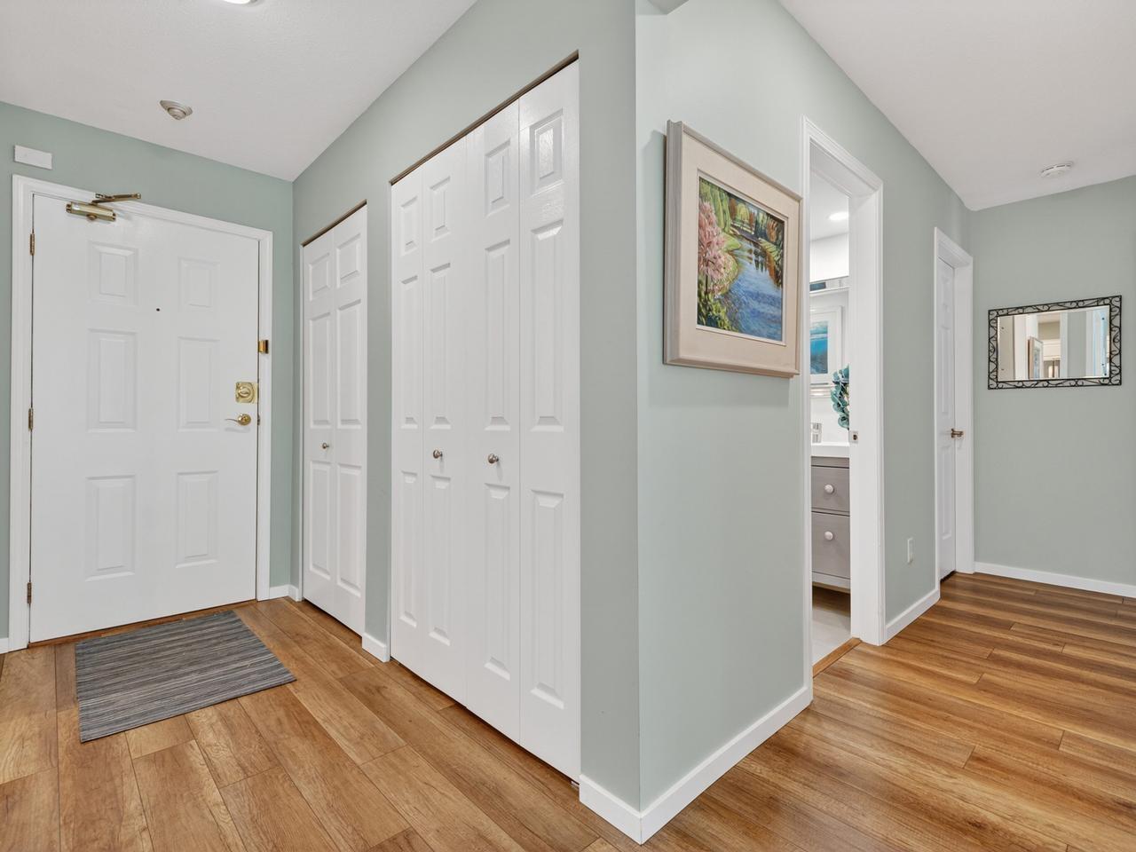 107 14950 Thrift Avenue, White Rock, British Columbia  V4B 2J9 - Photo 2 - R3127545