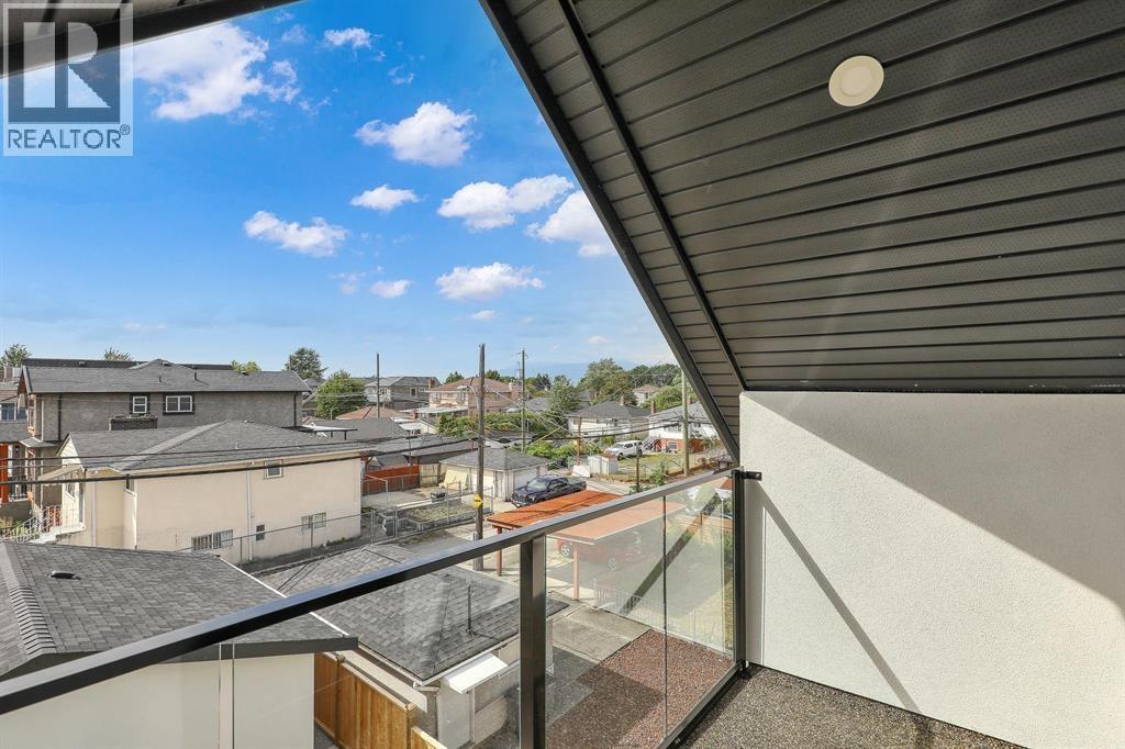 2 3695 E 26 Avenue, Vancouver, British Columbia  V5R 2M7 - Photo 28 - R3127191