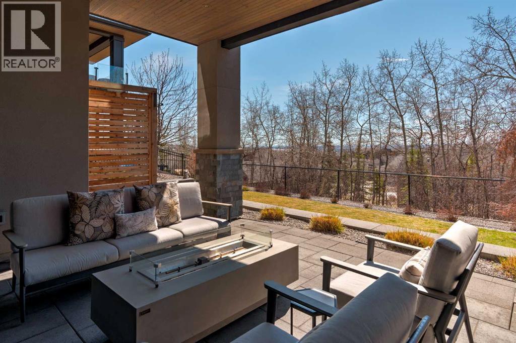 34 Elveden Heights Sw, Calgary, Alberta  T3H 0L1 - Photo 31 - A2303758