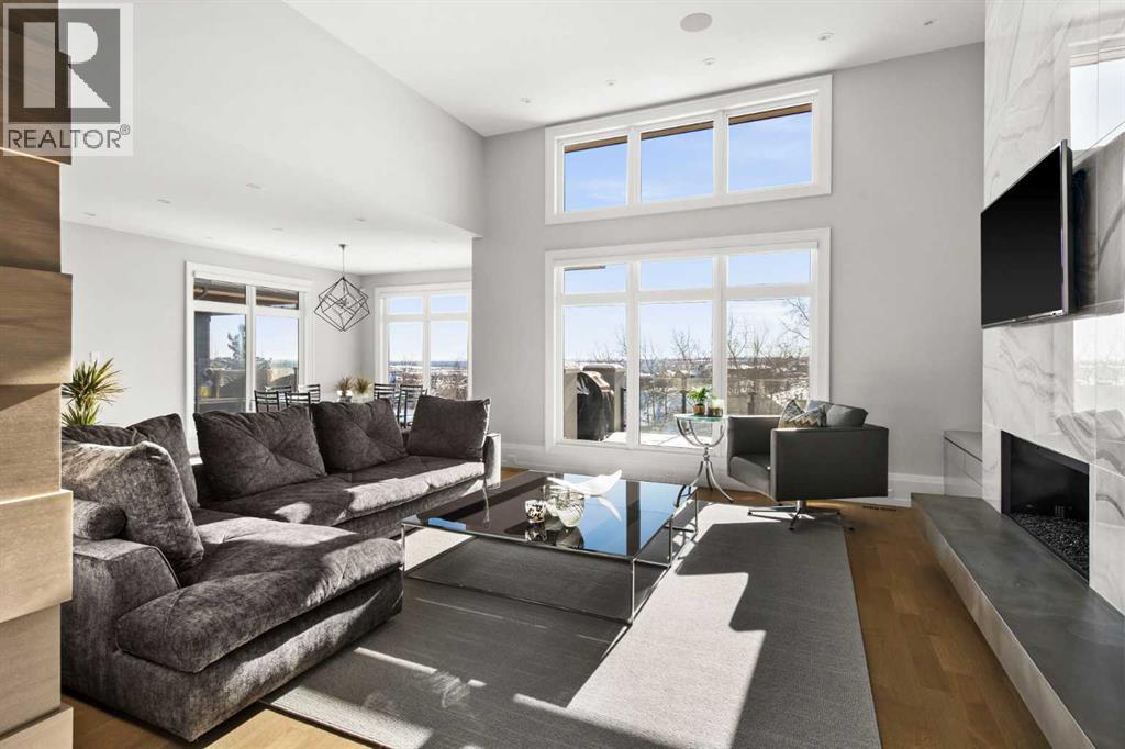 34 Elveden Heights Sw, Calgary, Alberta  T3H 0L1 - Photo 7 - A2303758