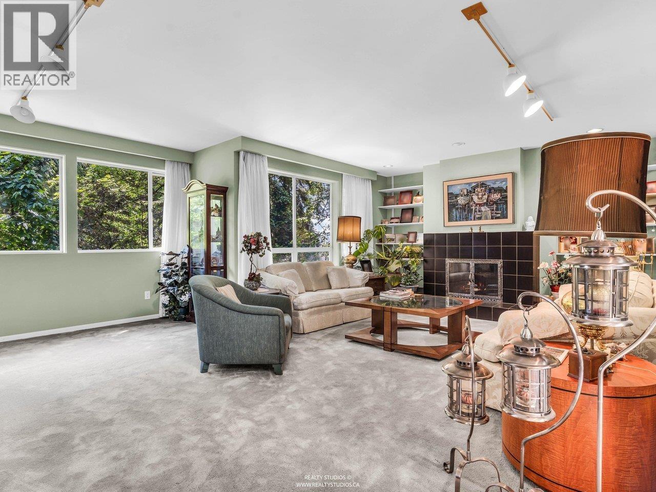 756 Rochester Avenue, Coquitlam, British Columbia  V3K 2V8 - Photo 3 - R3127400