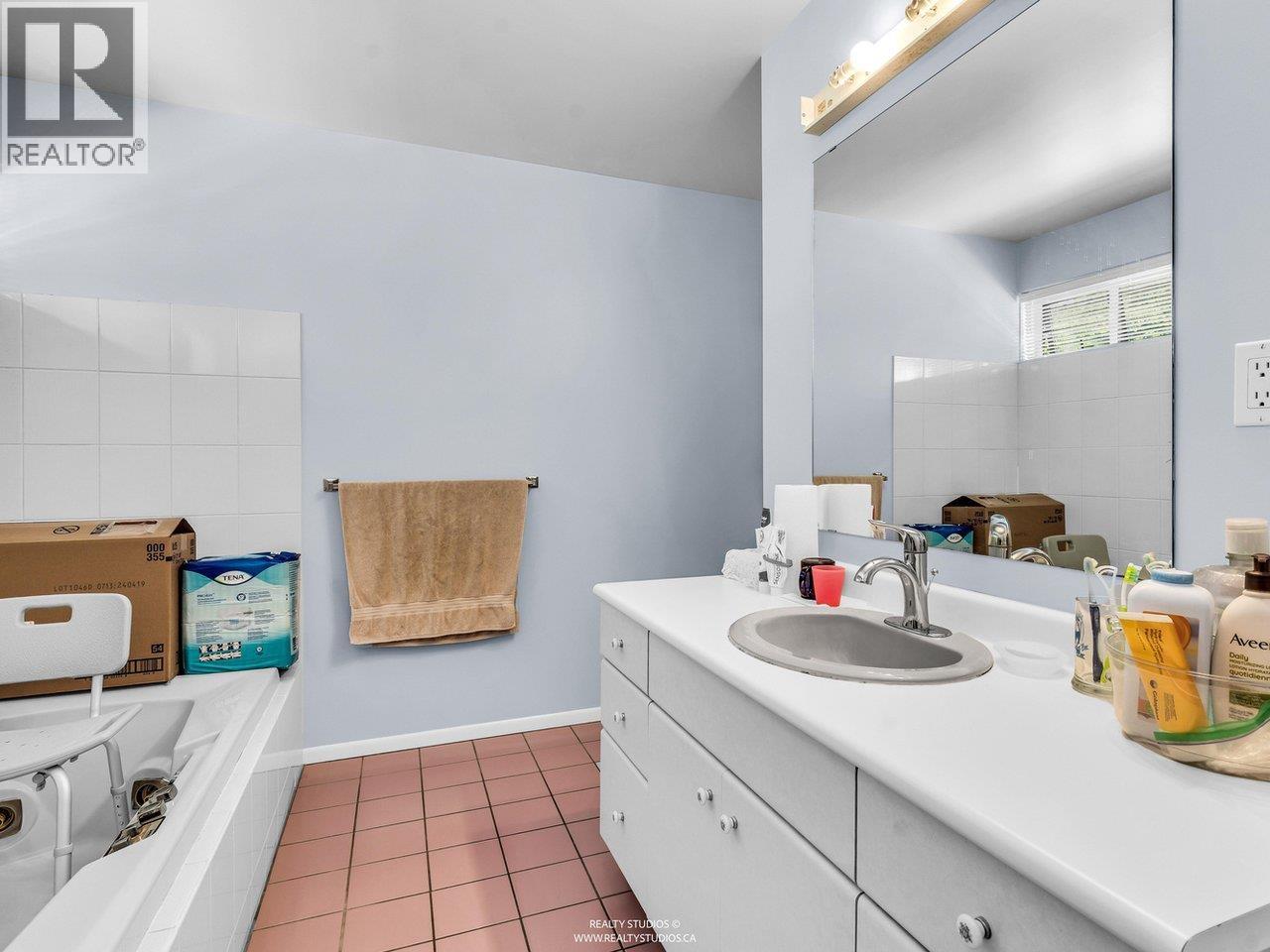 756 Rochester Avenue, Coquitlam, British Columbia  V3K 2V8 - Photo 21 - R3127400