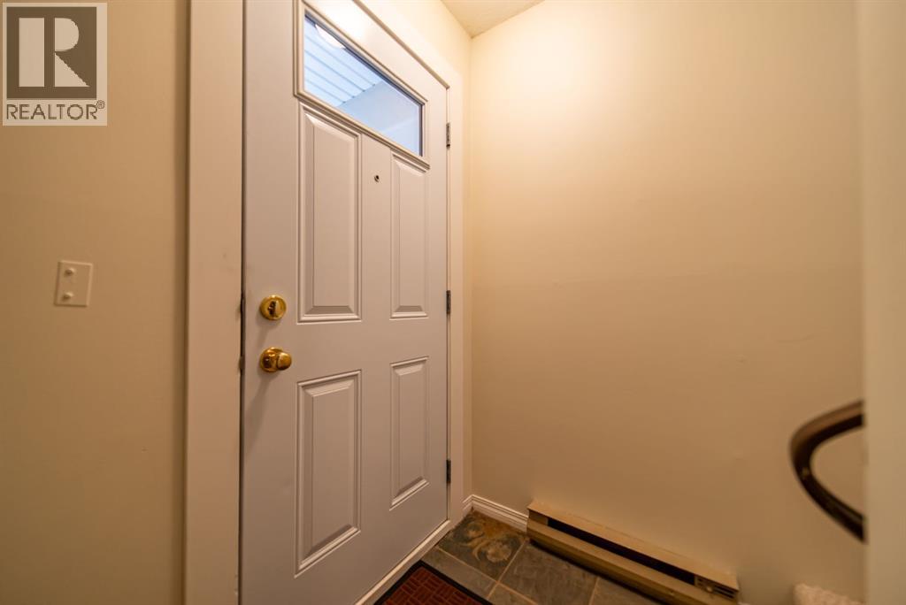 1415, 13104 Elbow Drive SW, Calgary, Alberta  T2W 2S6 - Photo 4 - A2312551