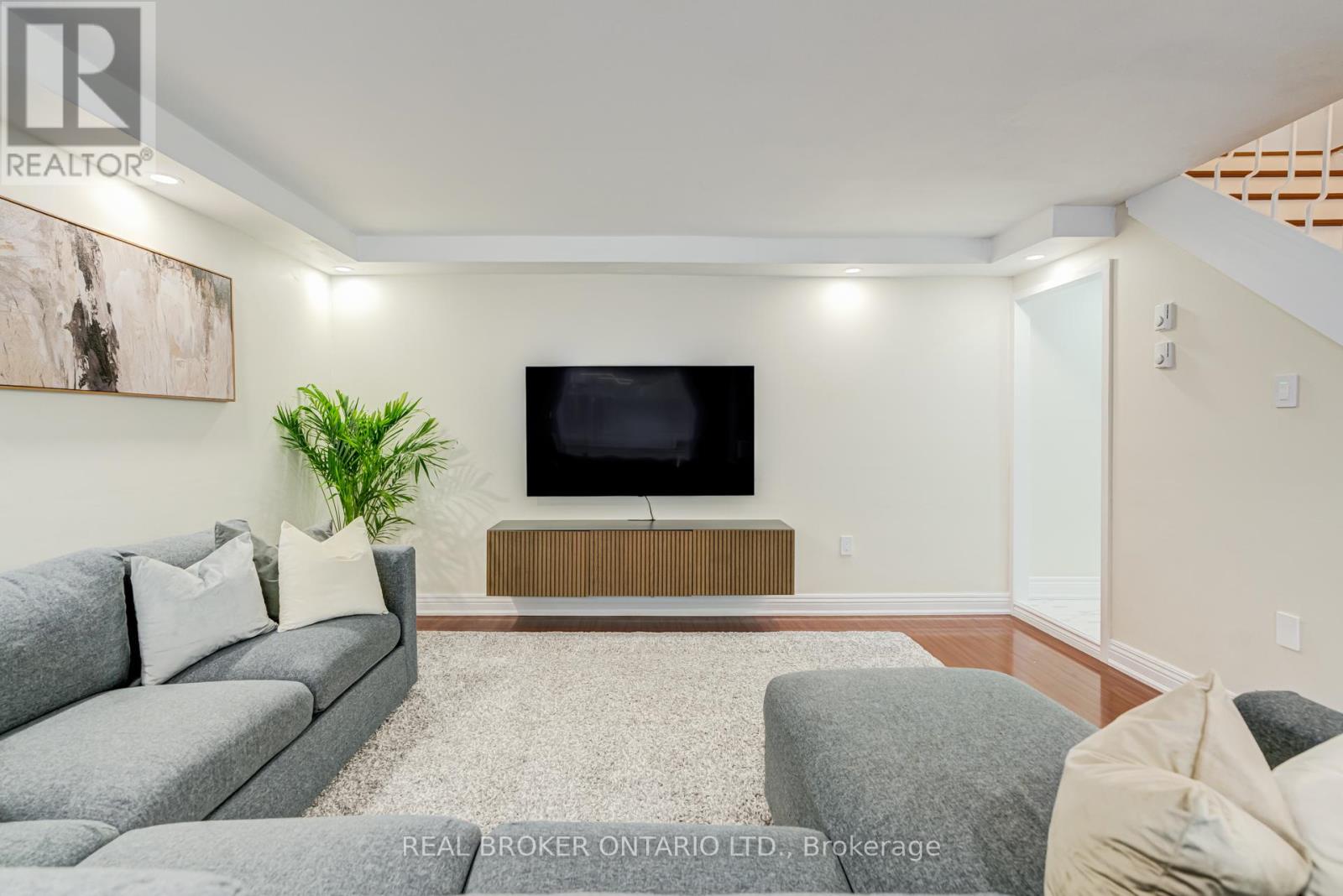 130 Ling Road, Toronto, Ontario  M1E 4V9 - Photo 4 - E13172810