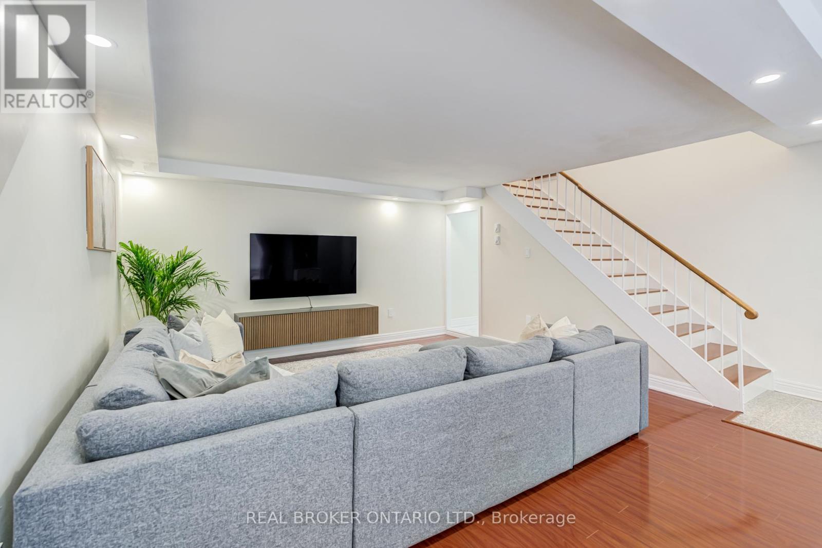 130 Ling Road, Toronto, Ontario  M1E 4V9 - Photo 5 - E13172810