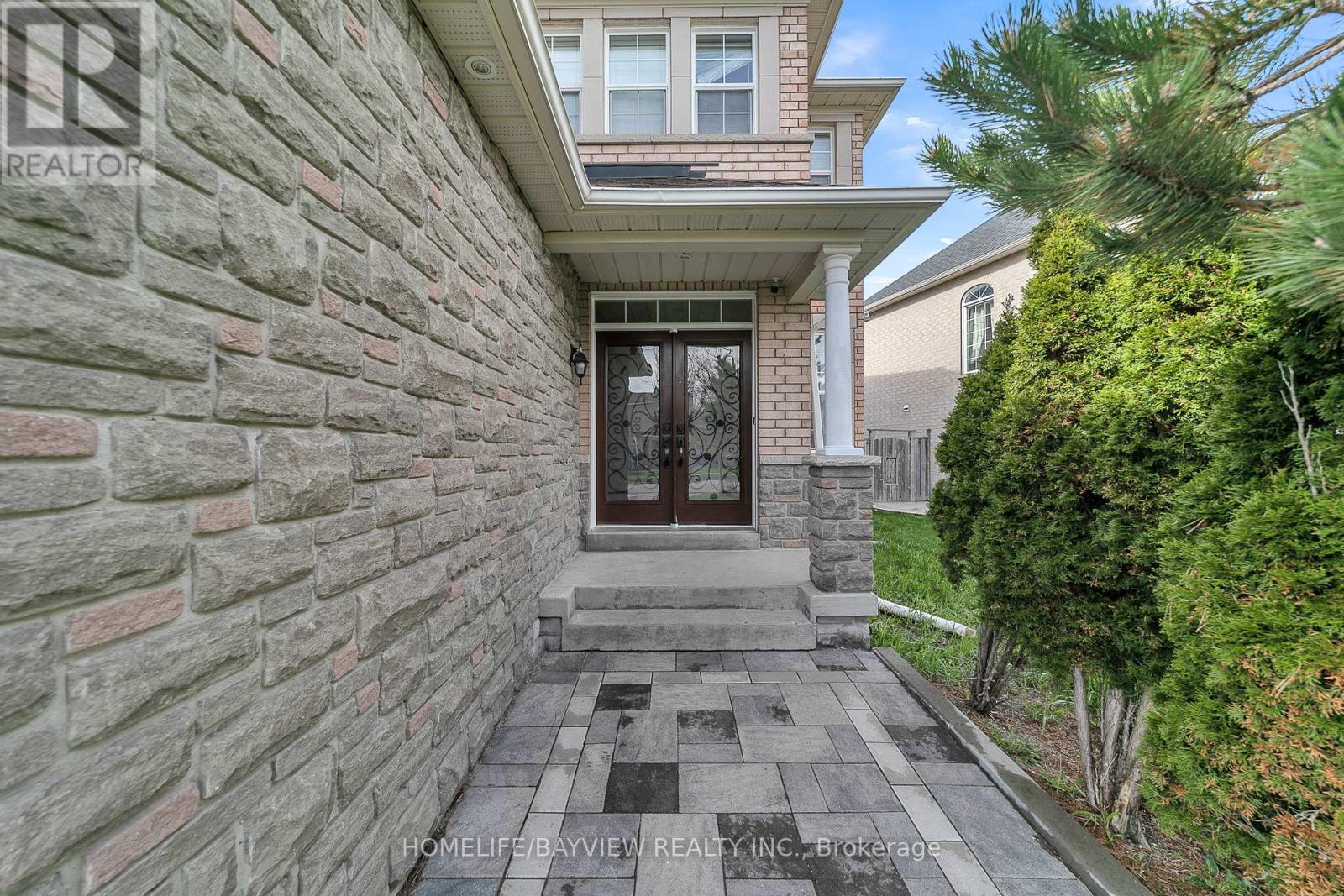 99 Red Cardinal Trail, Richmond Hill, Ontario  L4E 4B8 - Photo 2 - N13172766