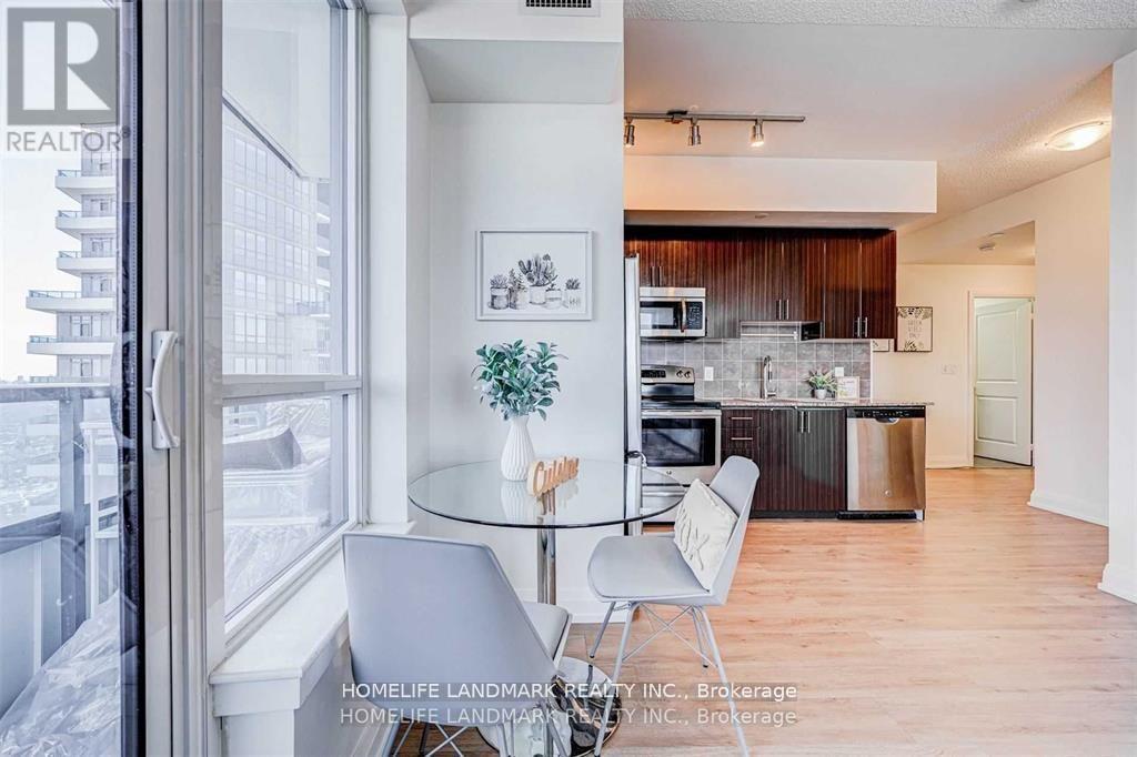 2701 - 7171 Yonge Street, Markham, Ontario  L3T 0C5 - Photo 3 - N13172804