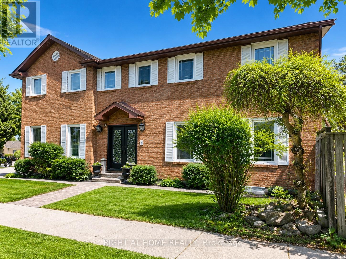 1 TIFFANY GATE E, Richmond Hill, Ontario