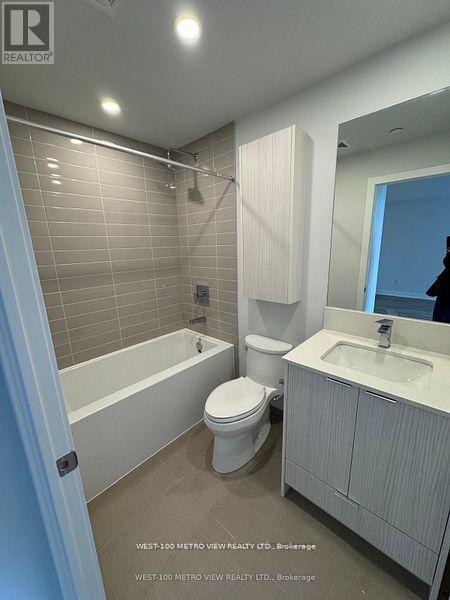 806 - 430 Square One Drive, Mississauga, Ontario  L5B 0L6 - Photo 6 - W13172788