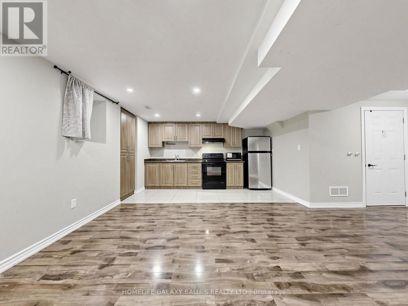 562 Nairn Circle, Milton, Ontario  L9T 8A8 - Photo 4 - W13172808