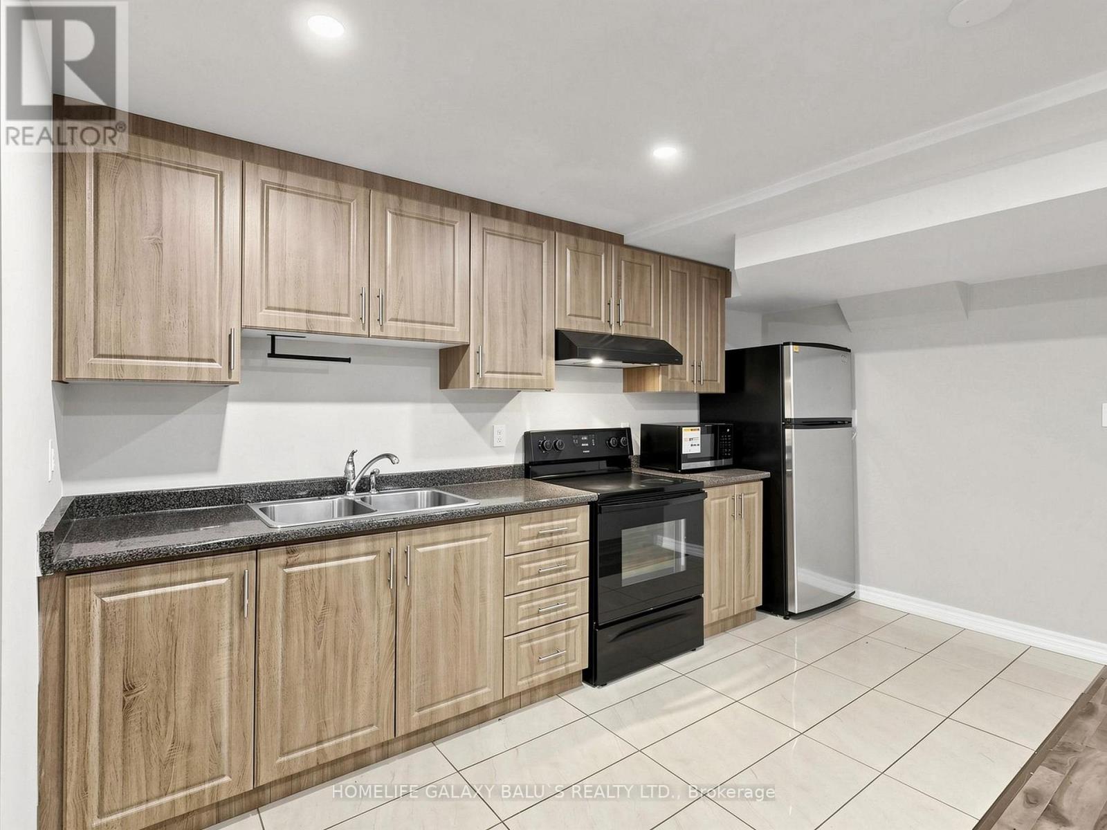 562 Nairn Circle, Milton, Ontario  L9T 8A8 - Photo 8 - W13172808