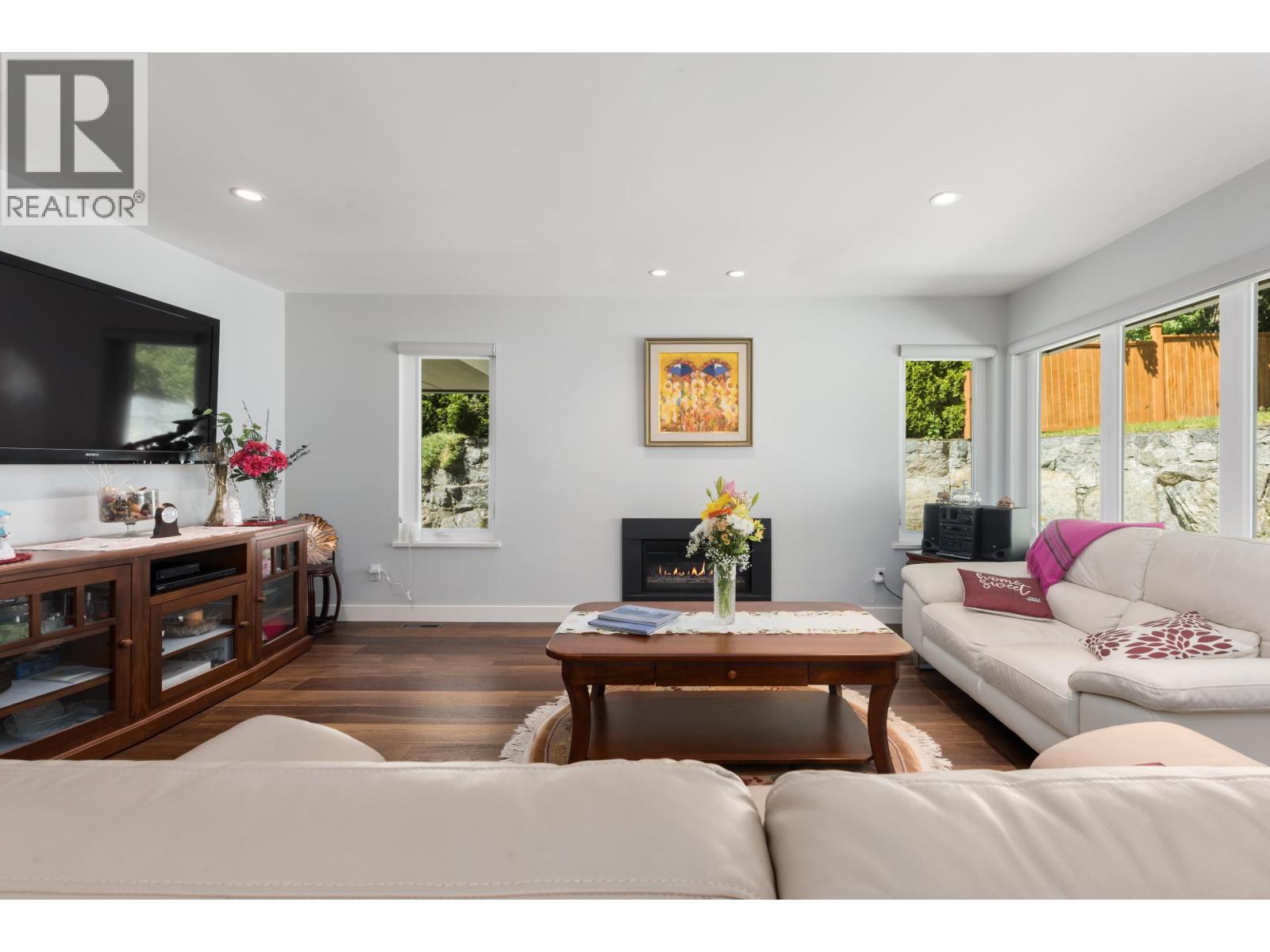 772 Regal Crescent, North Vancouver, British Columbia  V7K 2X8 - Photo 8 - R3127783