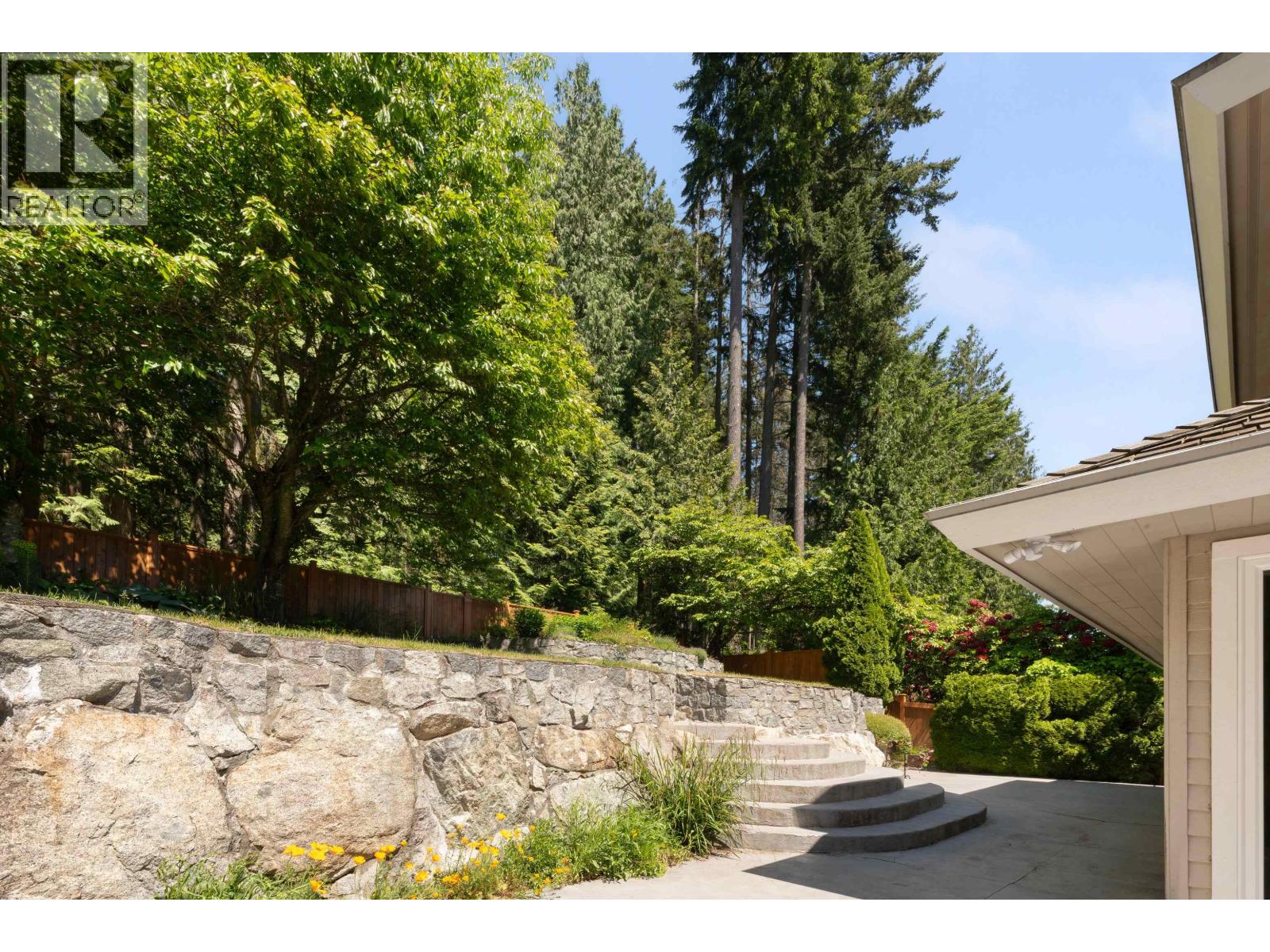 772 Regal Crescent, North Vancouver, British Columbia  V7K 2X8 - Photo 37 - R3127783