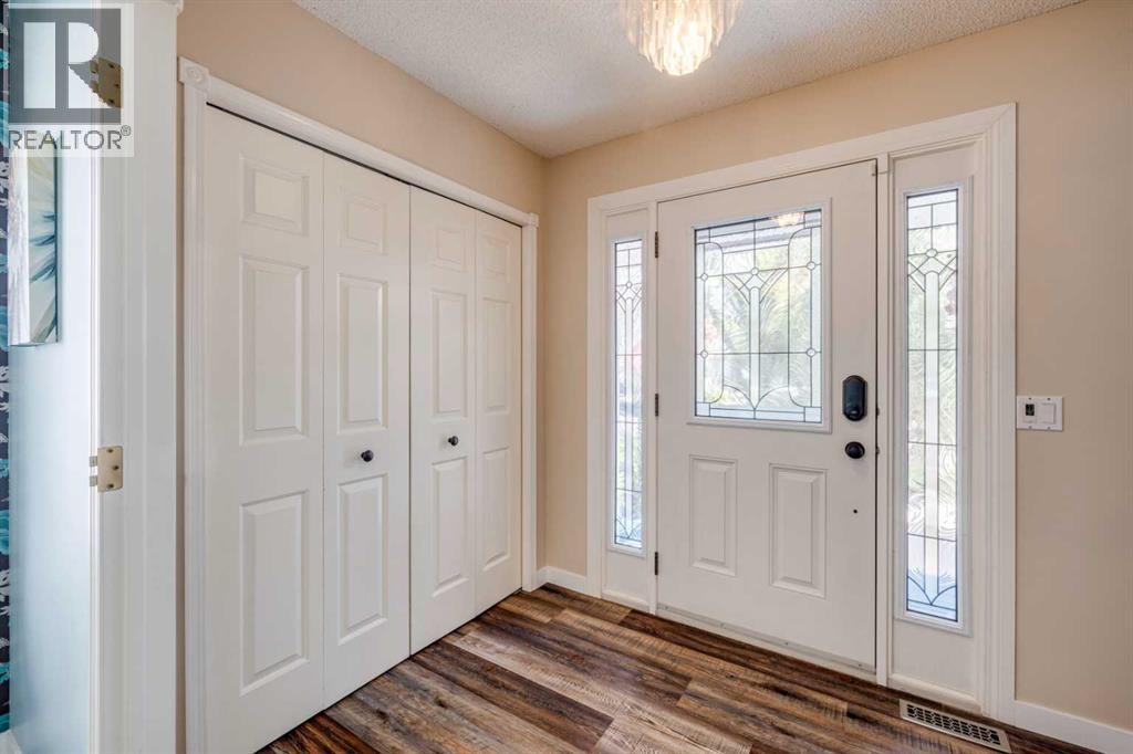 103 Riverview Circle SE, Calgary, Alberta  T2C 4K1 - Photo 4 - A2295743