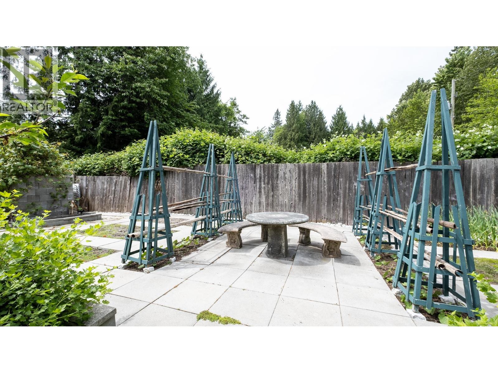 577 Pratt Road, Gibsons, British Columbia  V0N 1V4 - Photo 32 - R3127903