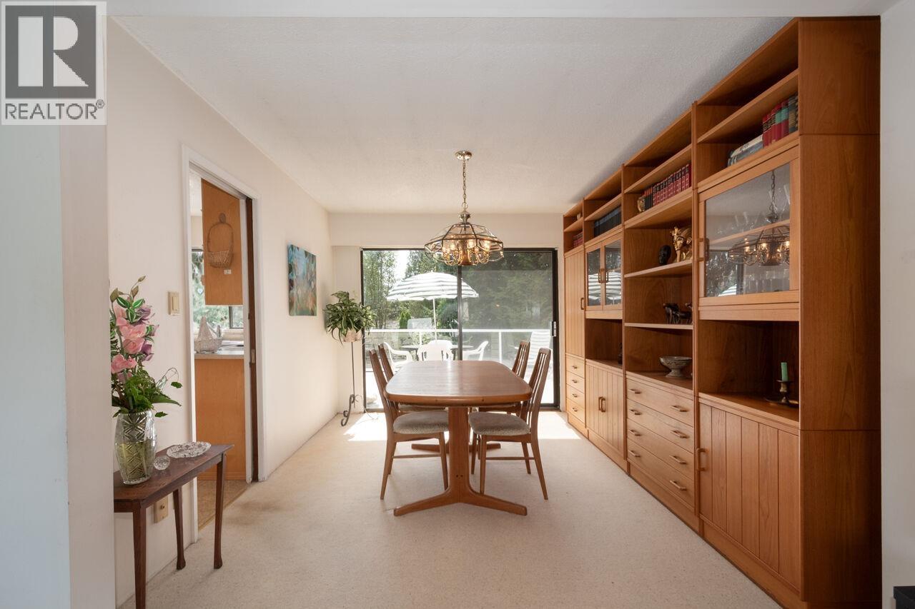 4057 Violet Street, North Vancouver, British Columbia  V7G 1E4 - Photo 8 - R3127909