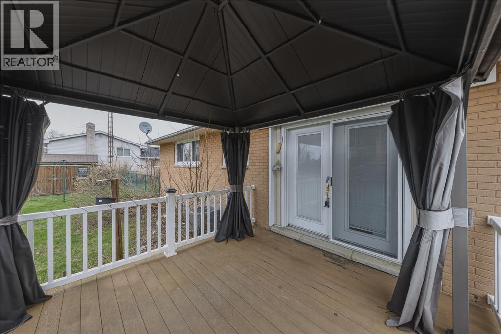 4074 Joe Street, Petrolia, Ontario  N0N 1R0 - Photo 9 - 26007489