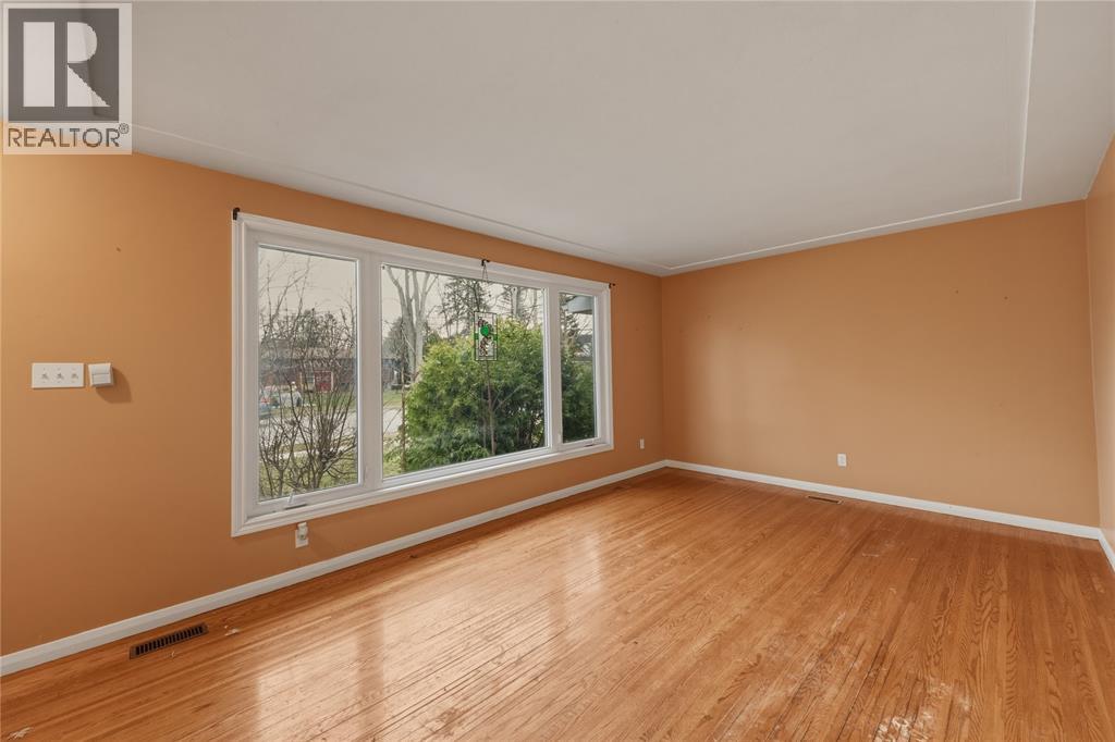 4074 Joe Street, Petrolia, Ontario  N0N 1R0 - Photo 15 - 26007489