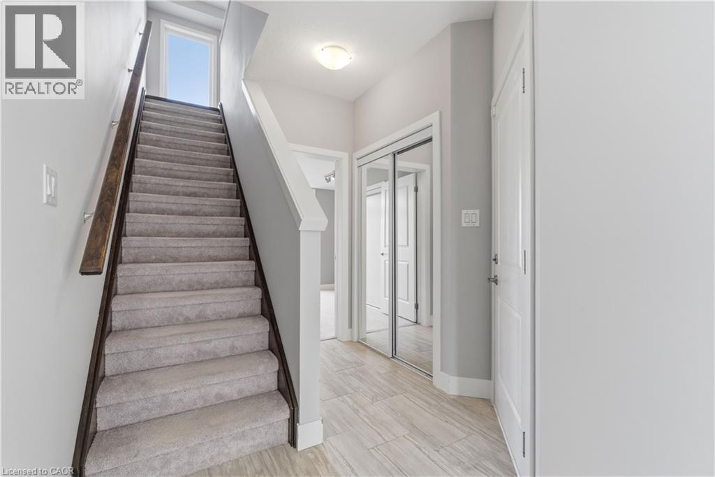 2060 Meadowgate Boulevard, London, Ontario N6M 0H5 - Photo 11 - 40833418