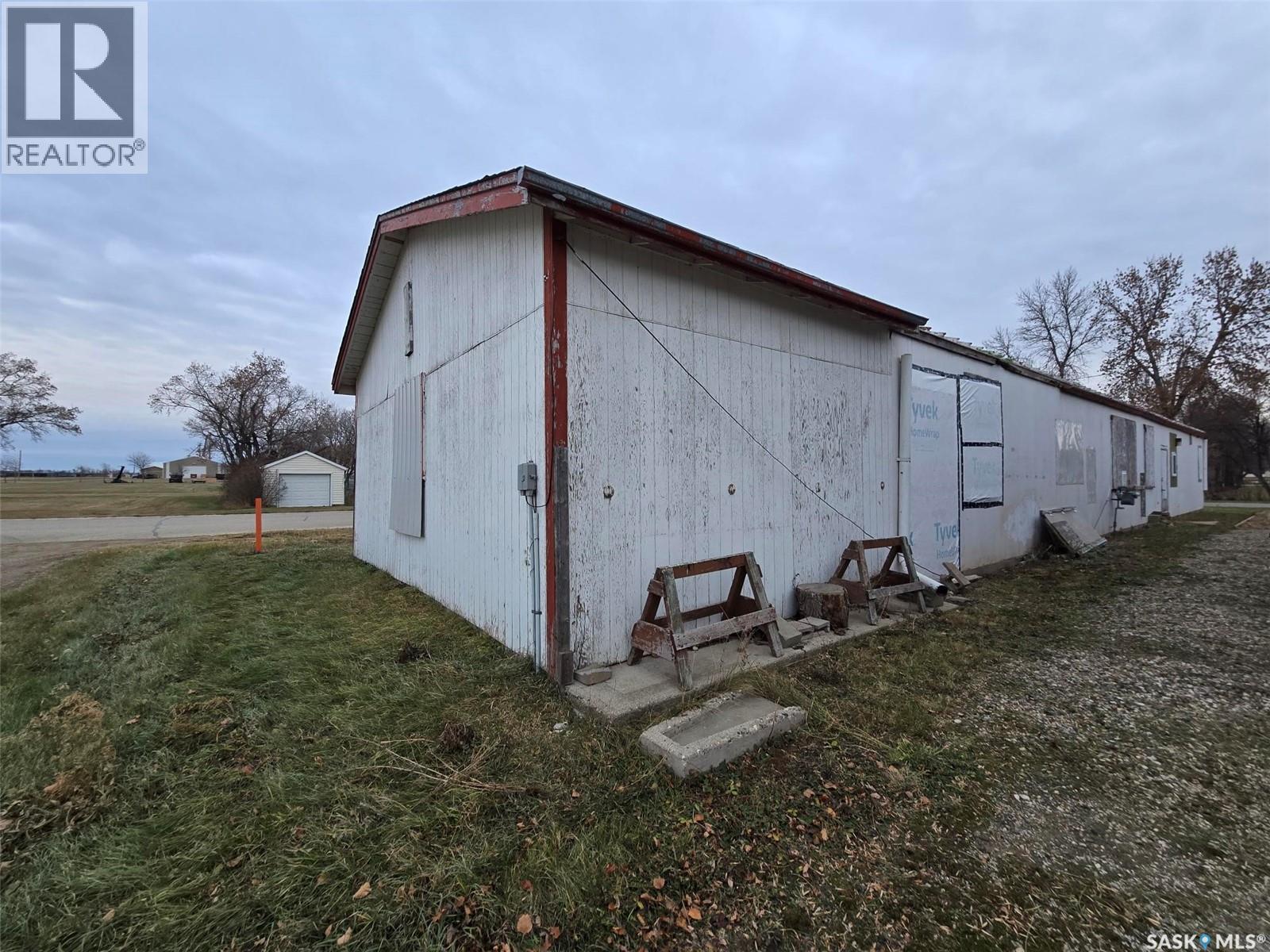 250 4th Avenue, Broadview, Saskatchewan  S0G 0K0 - Photo 4 - SK024174