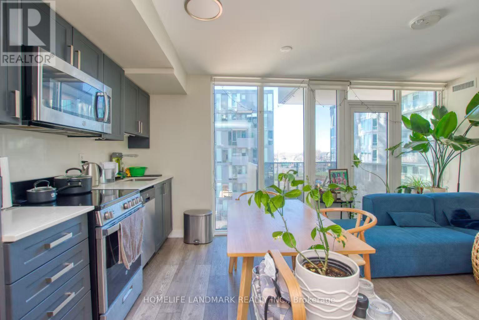 402 - 38 Monte Kwinter Court, Toronto, Ontario  M3H 0E2 - Photo 3 - C13172840