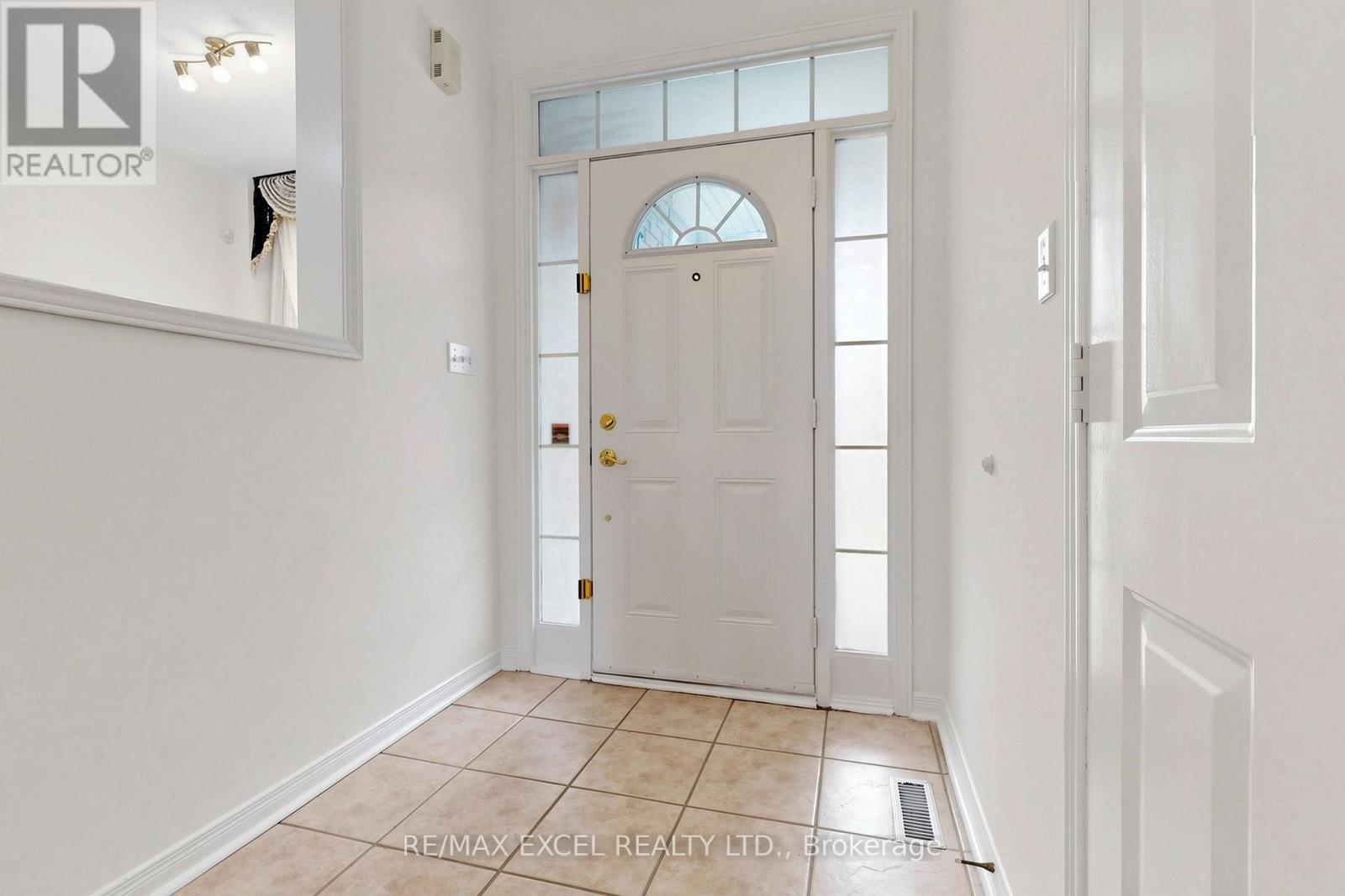 42 Chasser Drive, Markham, Ontario  L6E 1S6 - Photo 10 - N13172850